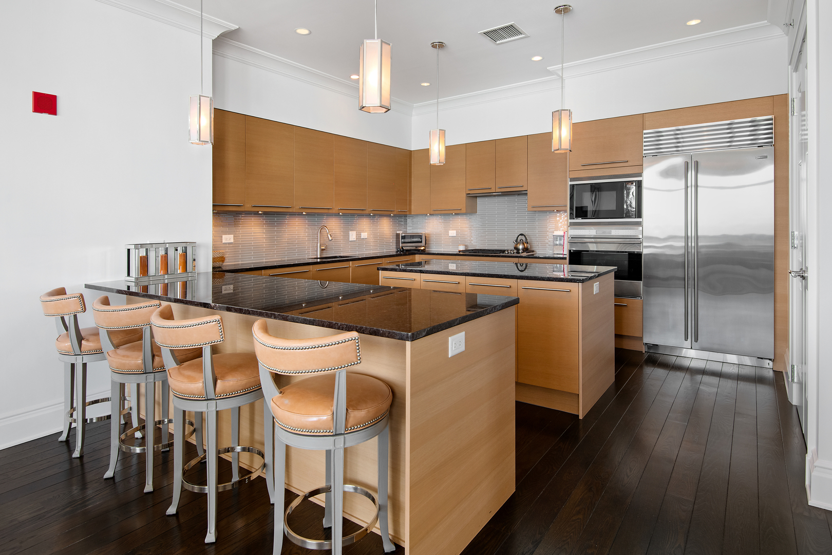 2550 N Lakeview Avenue Unit: 2802