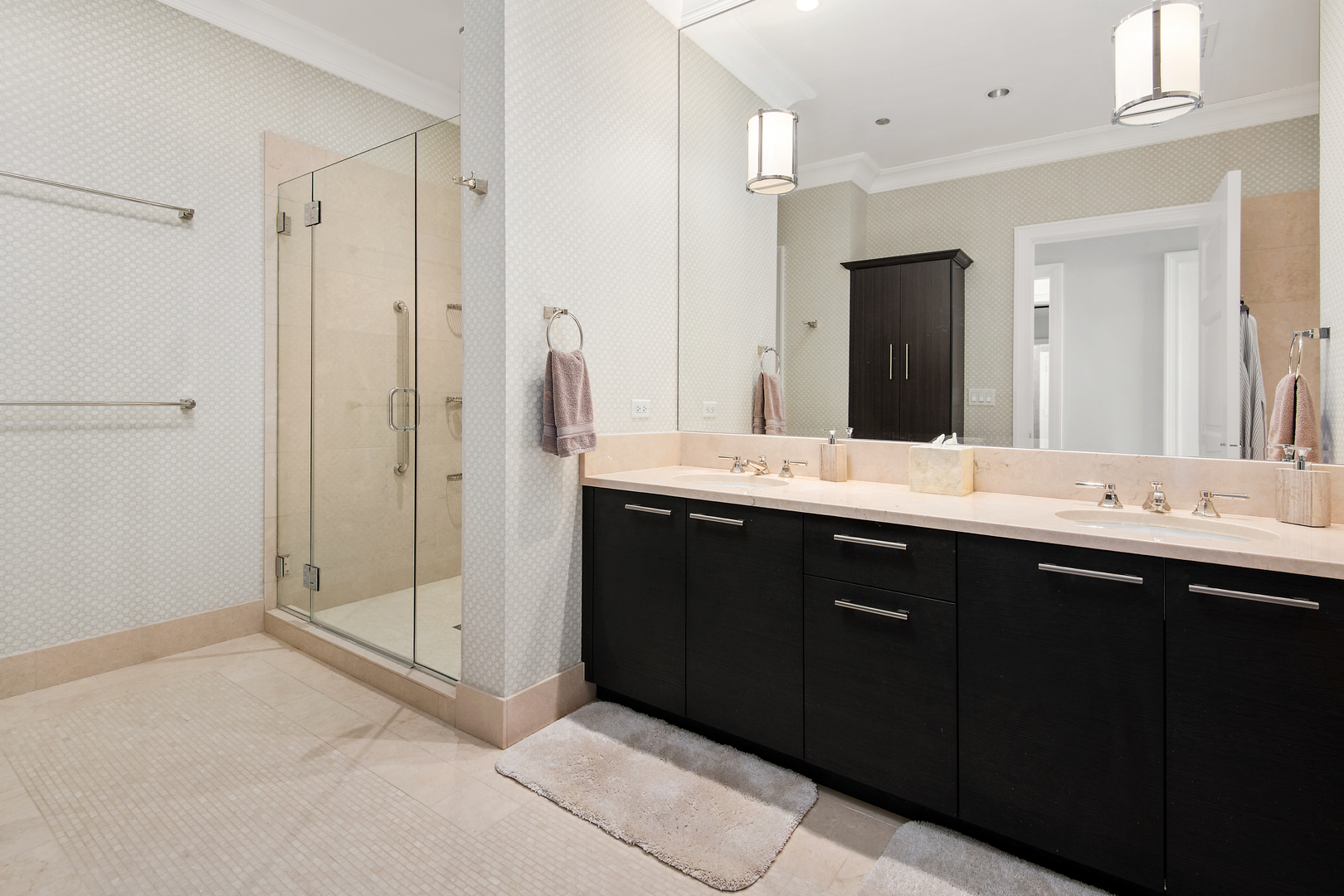 2550 N Lakeview Avenue Unit: 2802