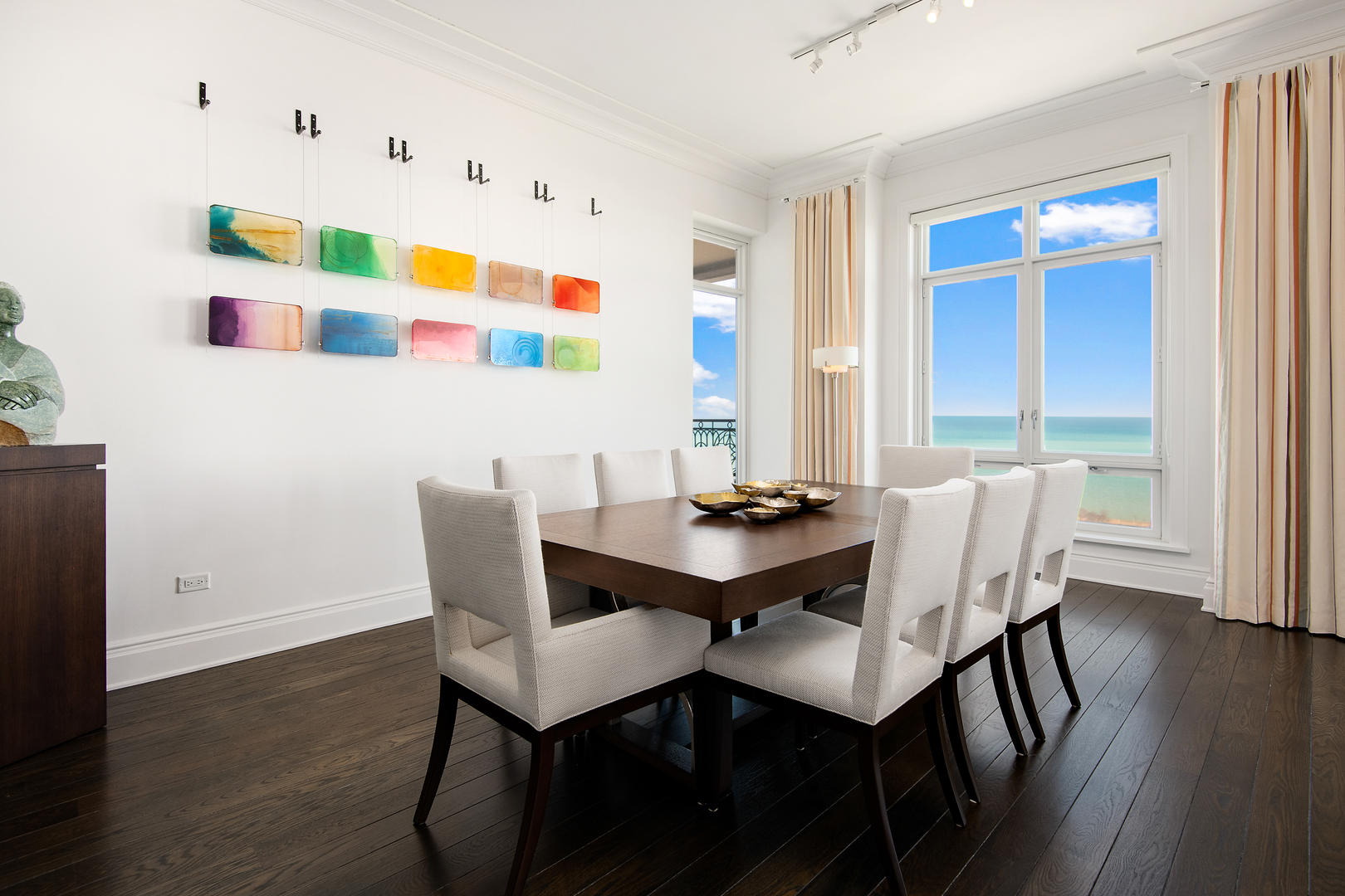 2550 N Lakeview Avenue Unit: 2802