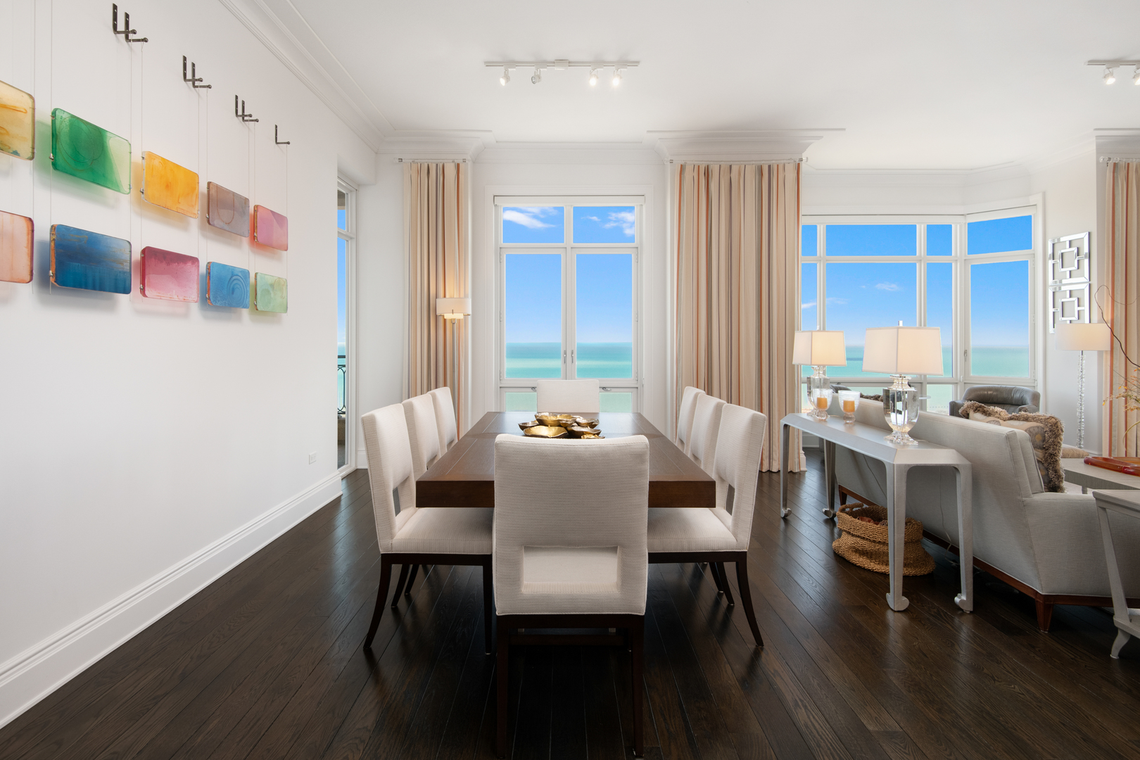 2550 N Lakeview Avenue Unit: 2802