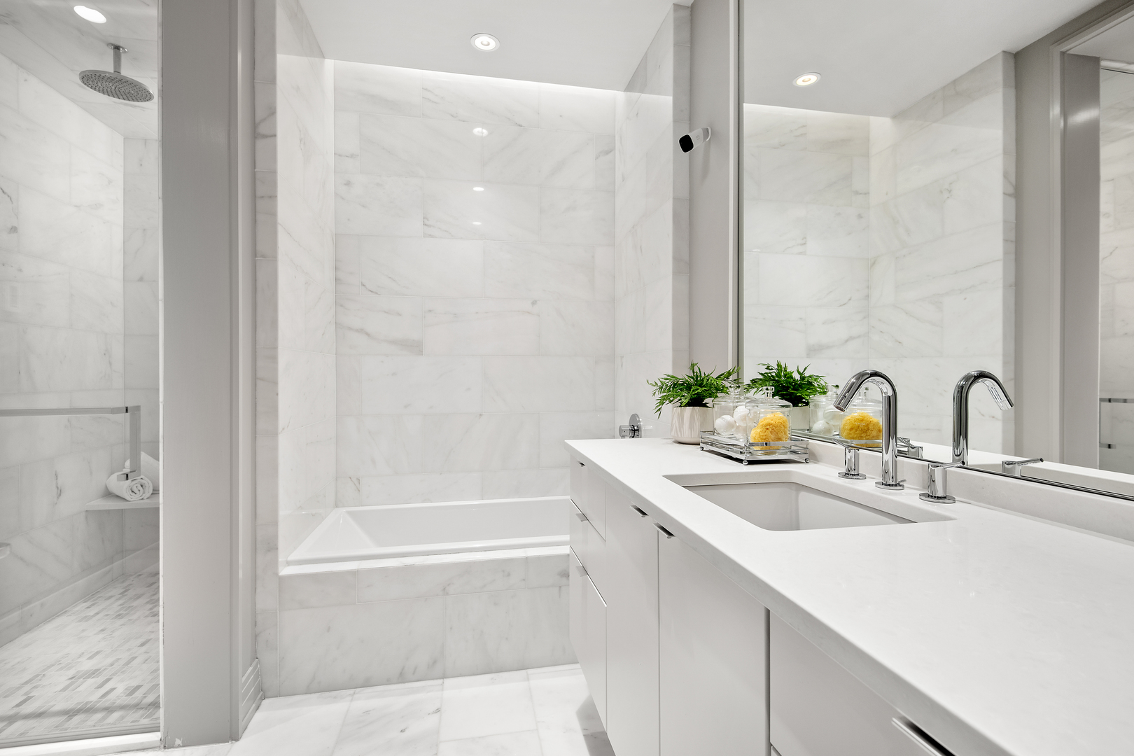 416 W Deming Place Unit: 4