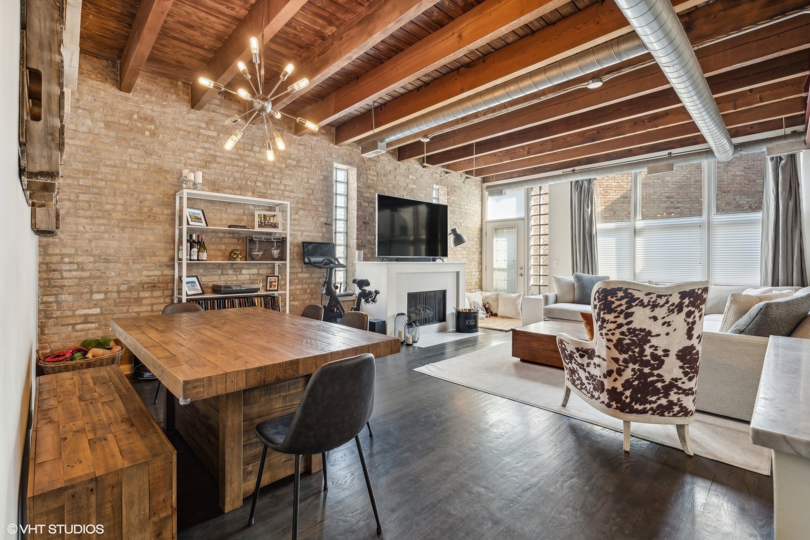 1235 W George Street Unit: 215