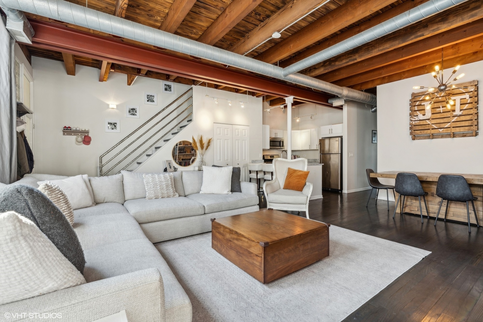 1235 W George Street Unit: 215
