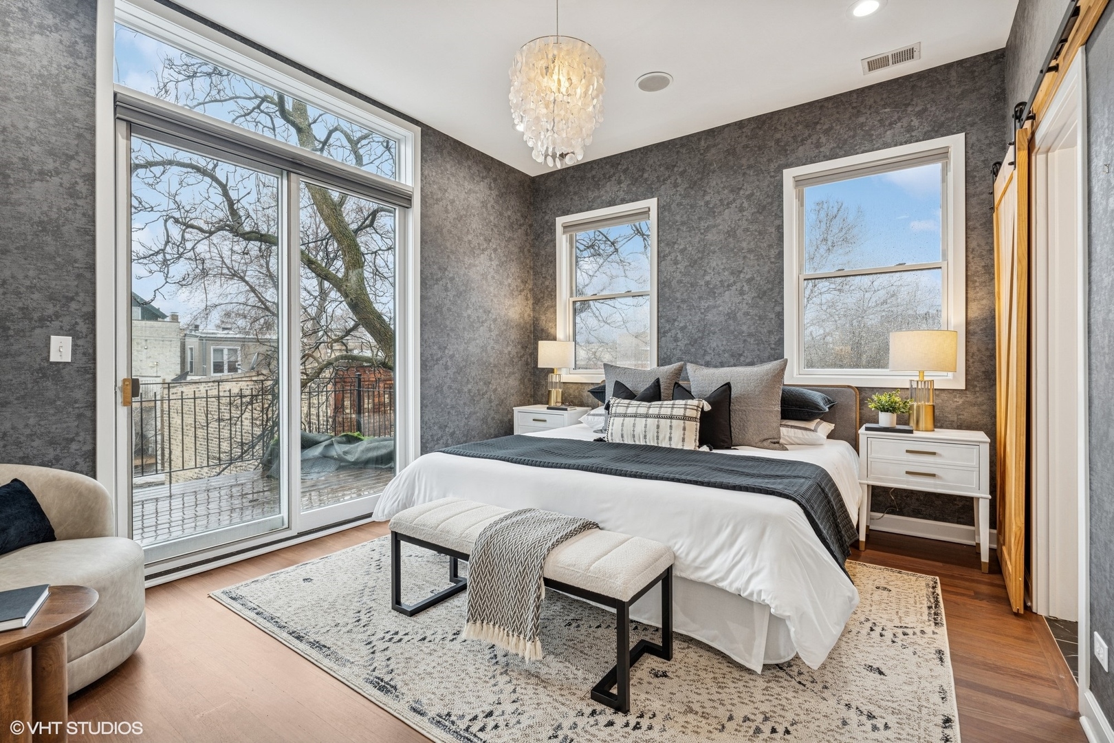 814 N Winchester Avenue Unit: 3