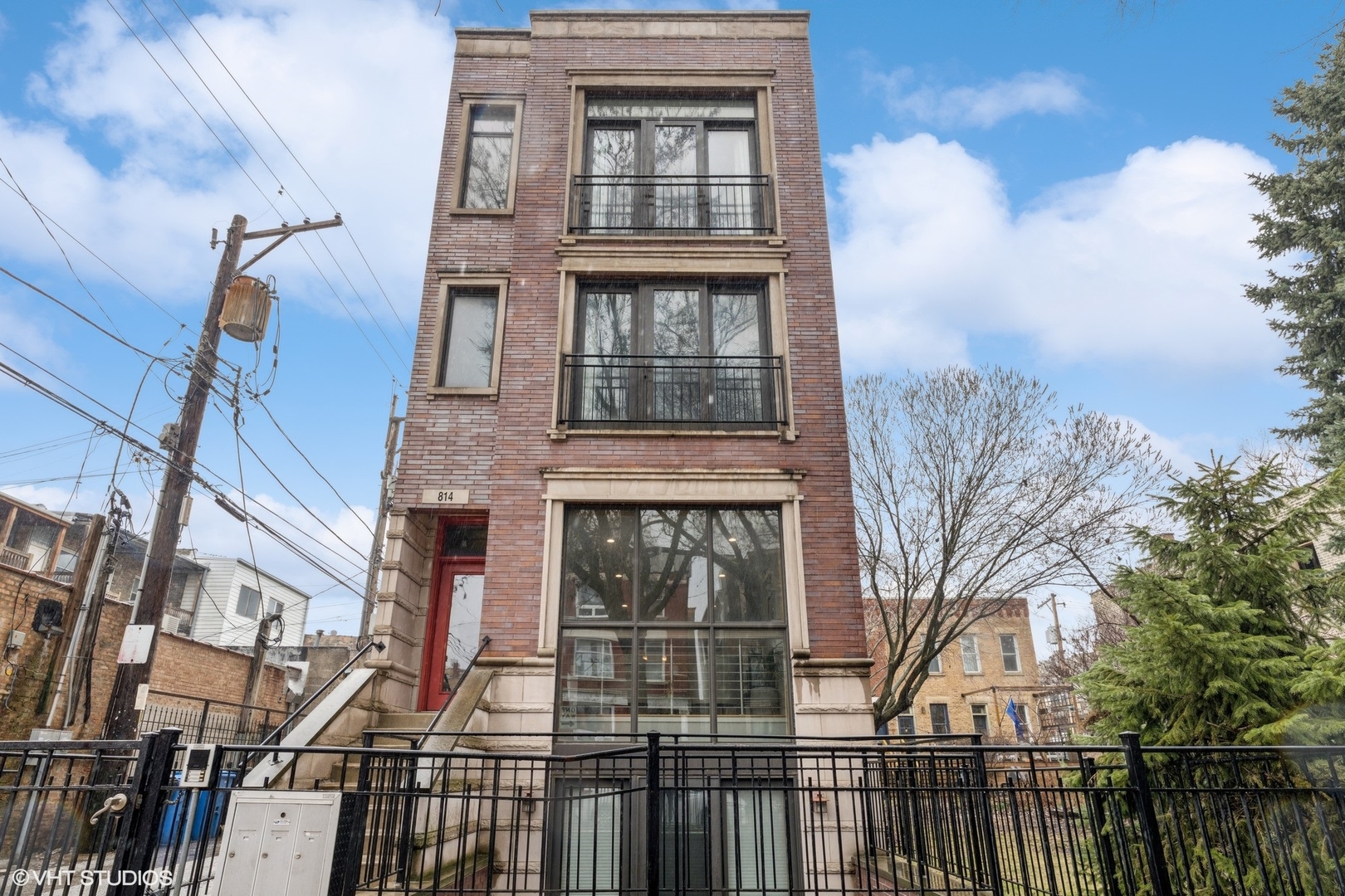814 N Winchester Avenue Unit: 3
