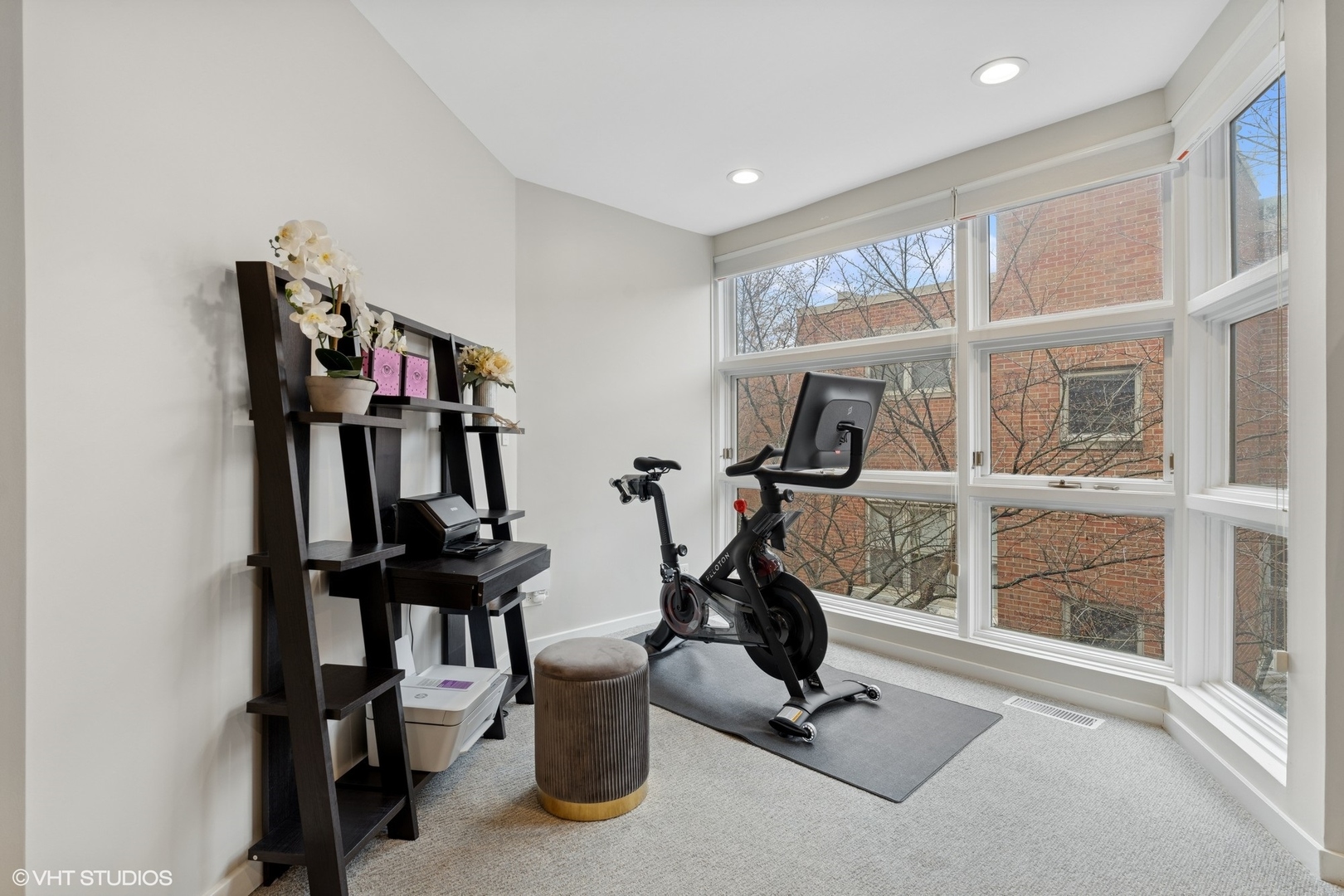 1920 N MAUD Avenue Unit: C