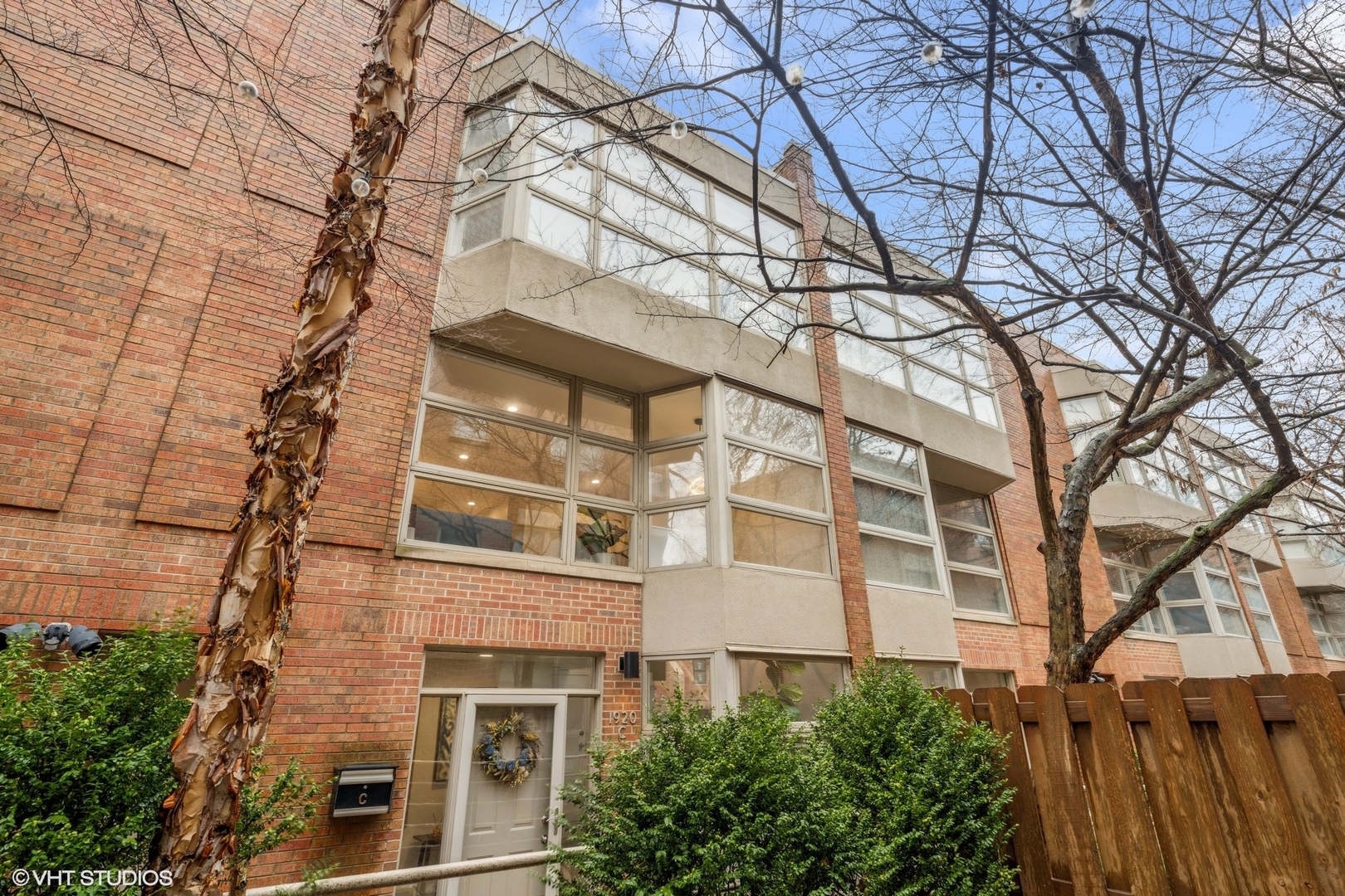 1920 N MAUD Avenue Unit: C