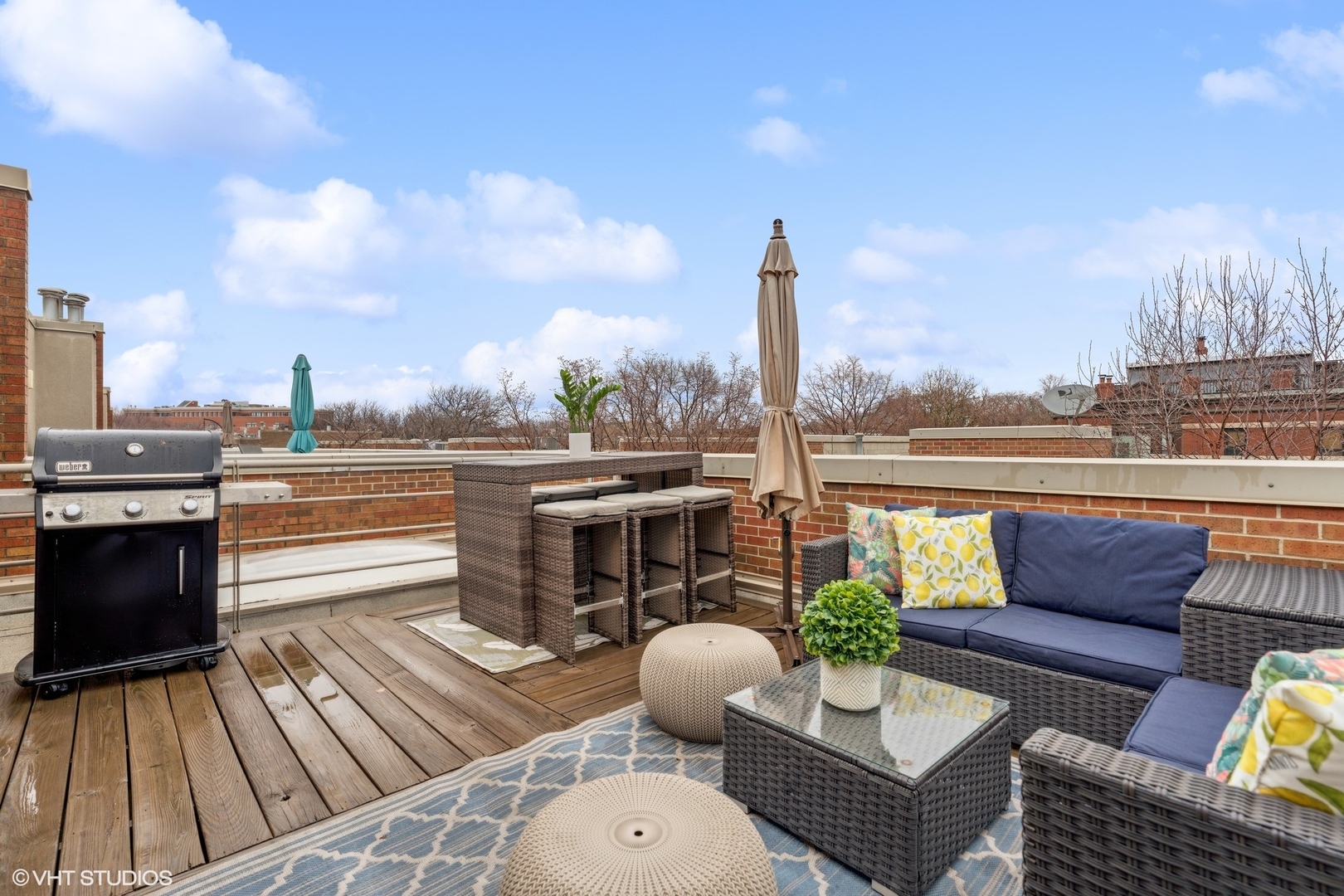 1920 N MAUD Avenue Unit: C