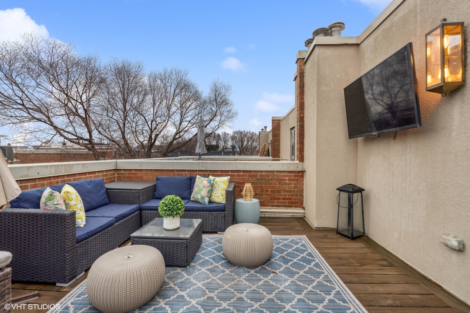 1920 N MAUD Avenue Unit: C