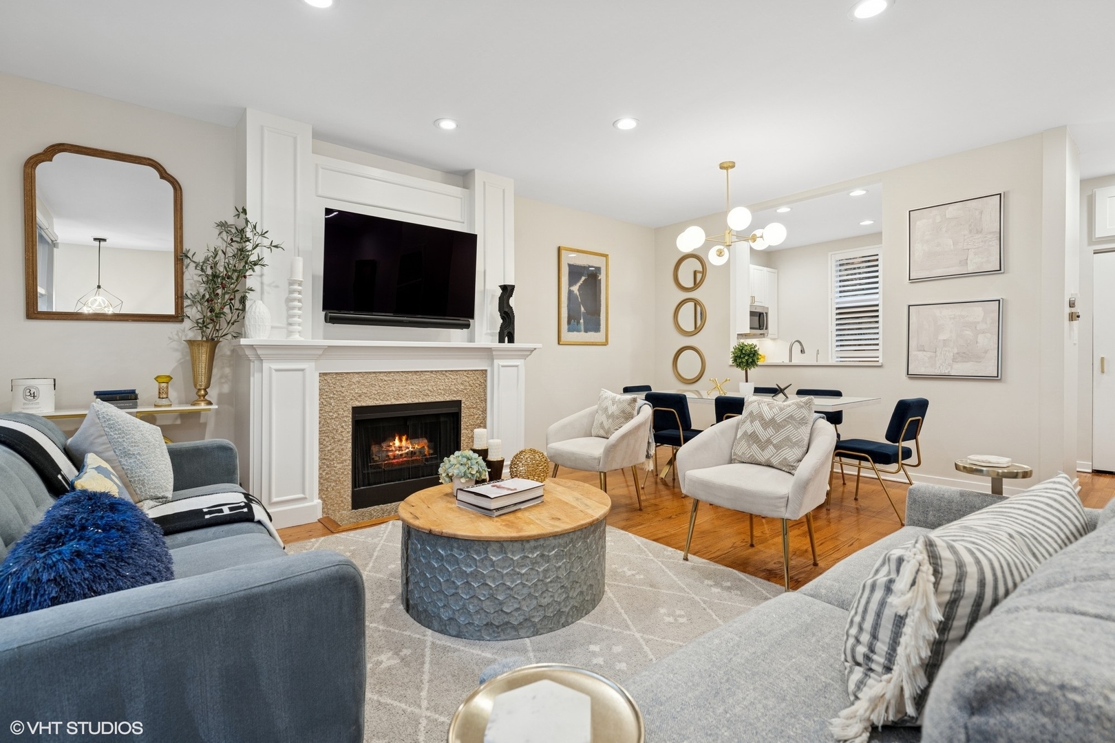 1920 N MAUD Avenue Unit: C