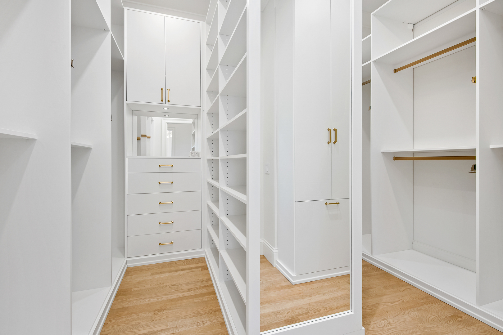 2245 N Magnolia Avenue