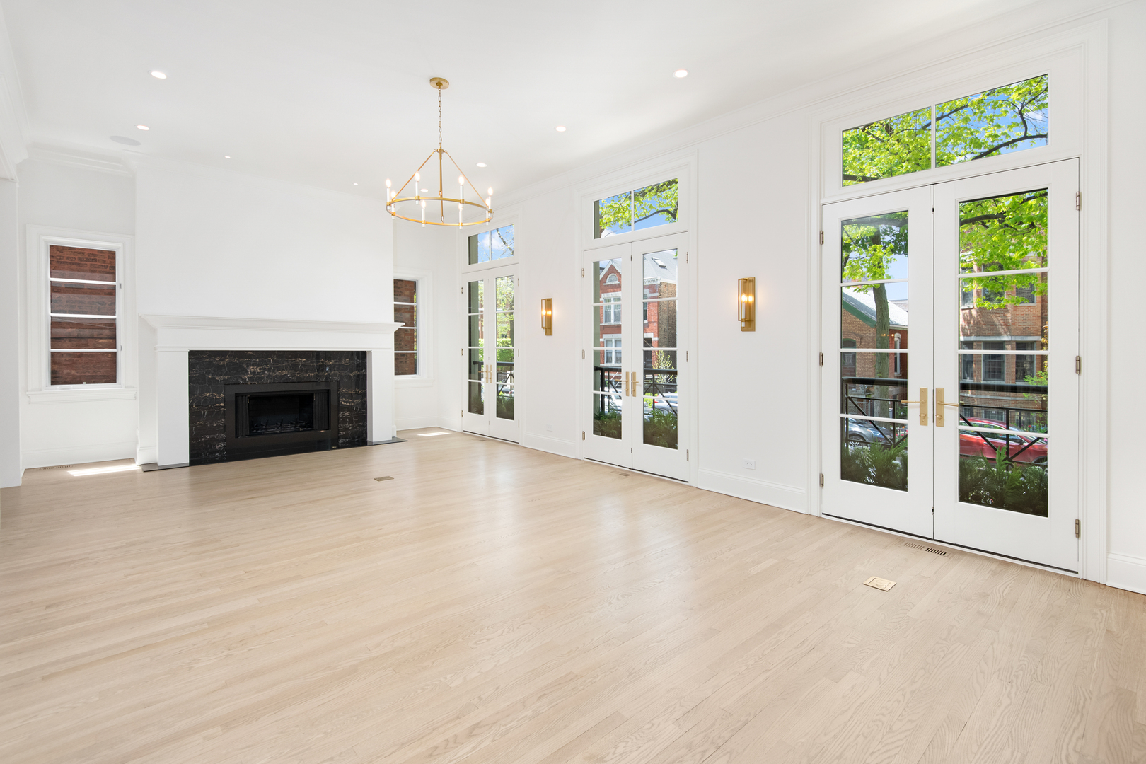 2245 N Magnolia Avenue