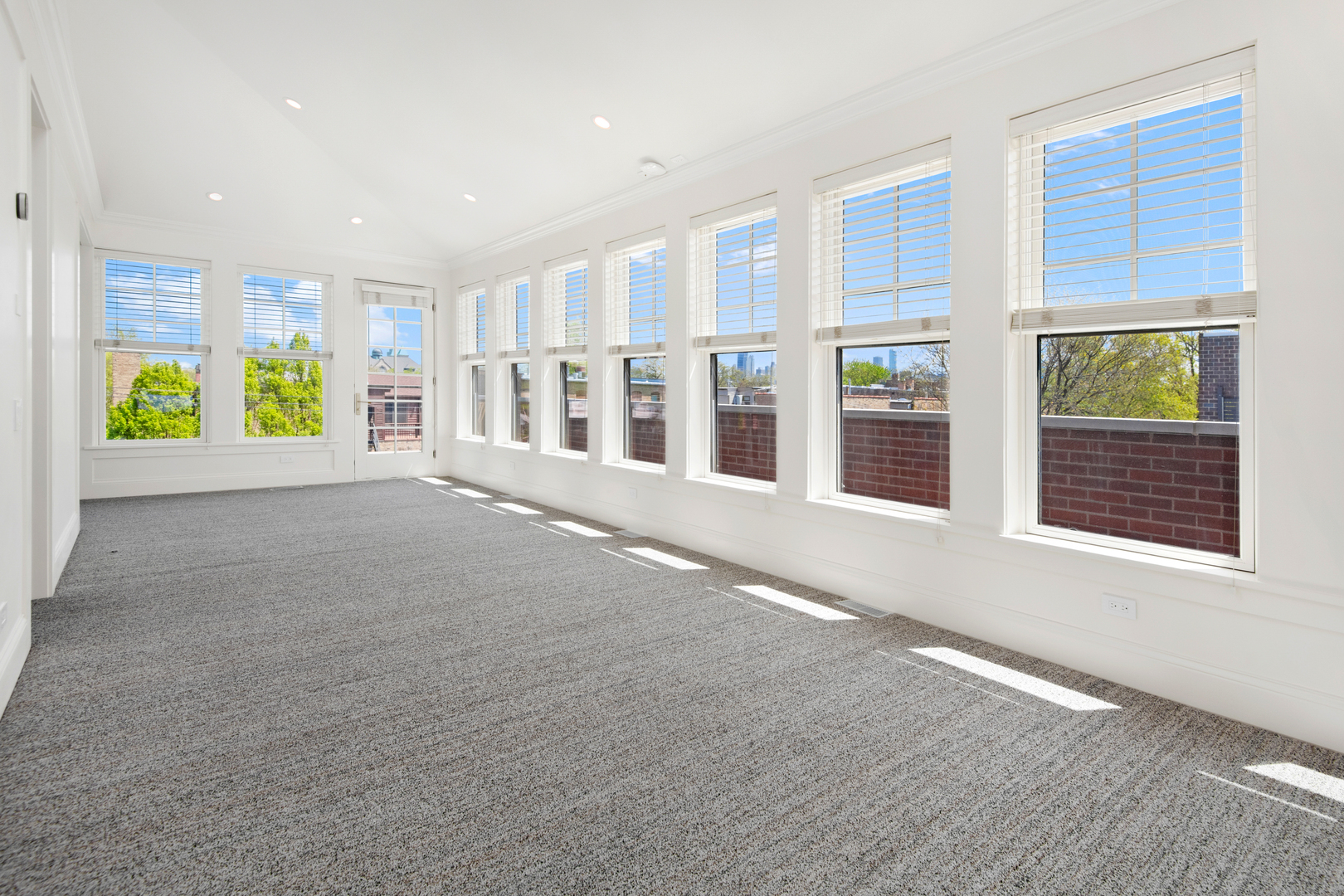 2245 N Magnolia Avenue