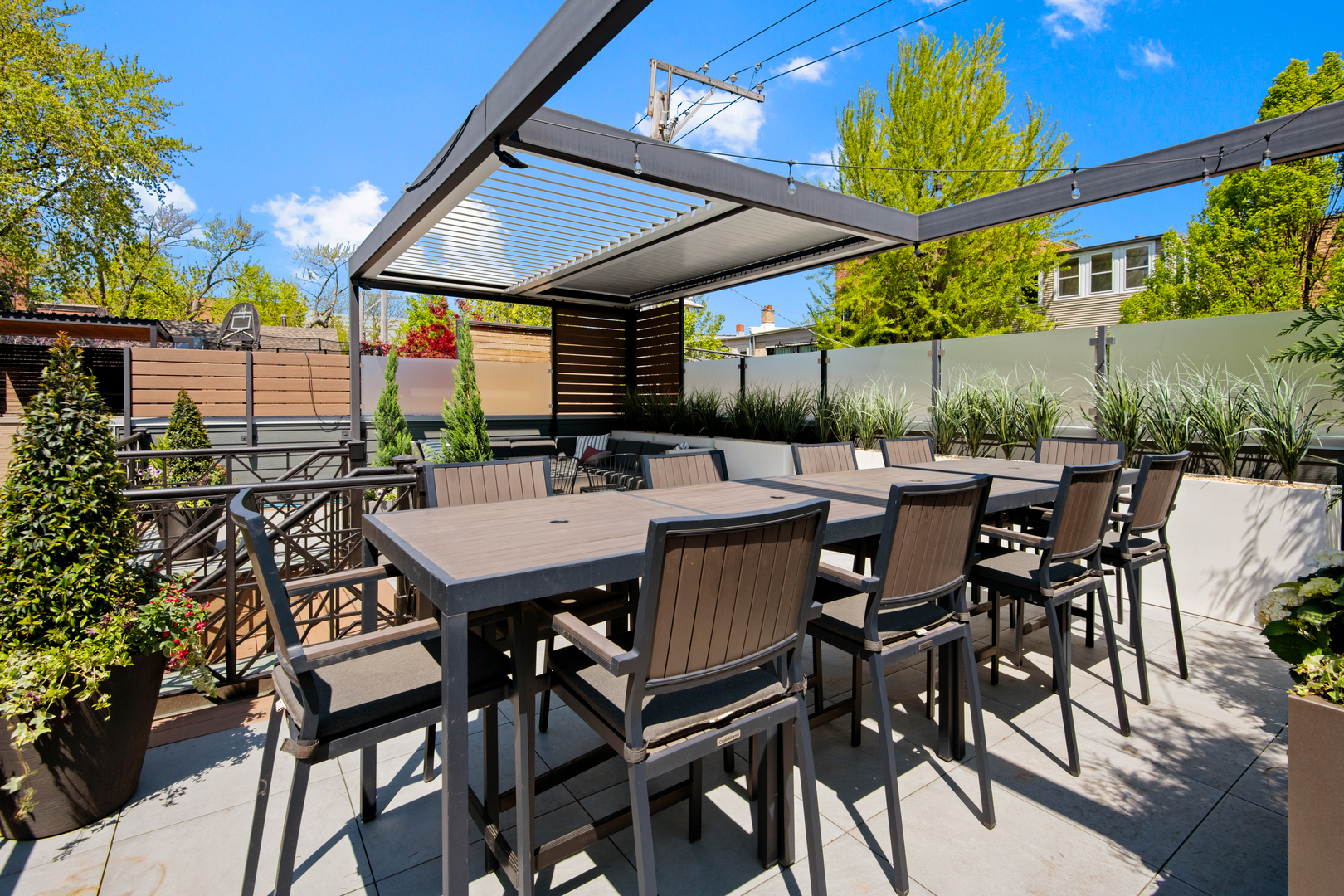 2245 N Magnolia Avenue