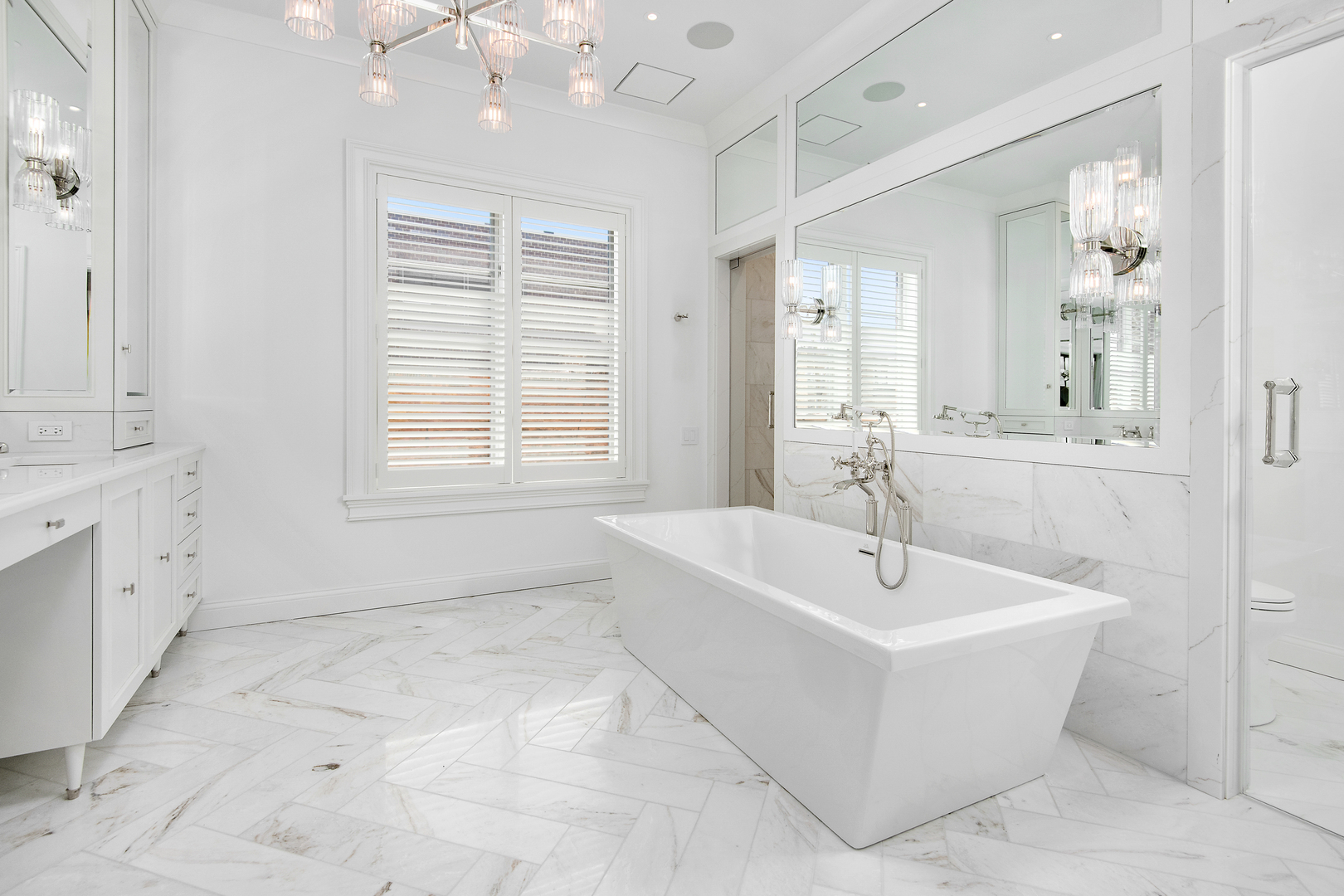 2245 N Magnolia Avenue