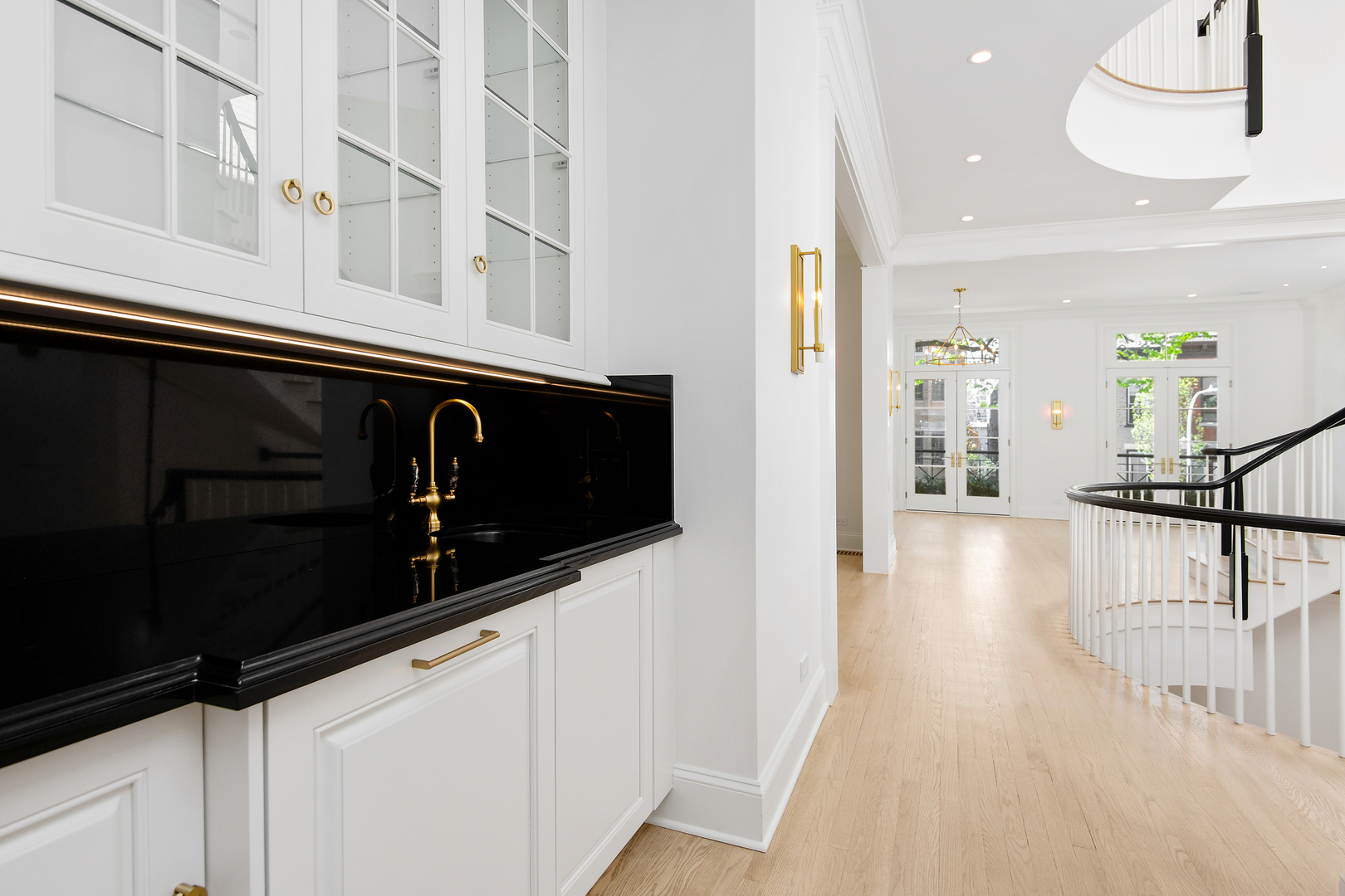 2245 N Magnolia Avenue