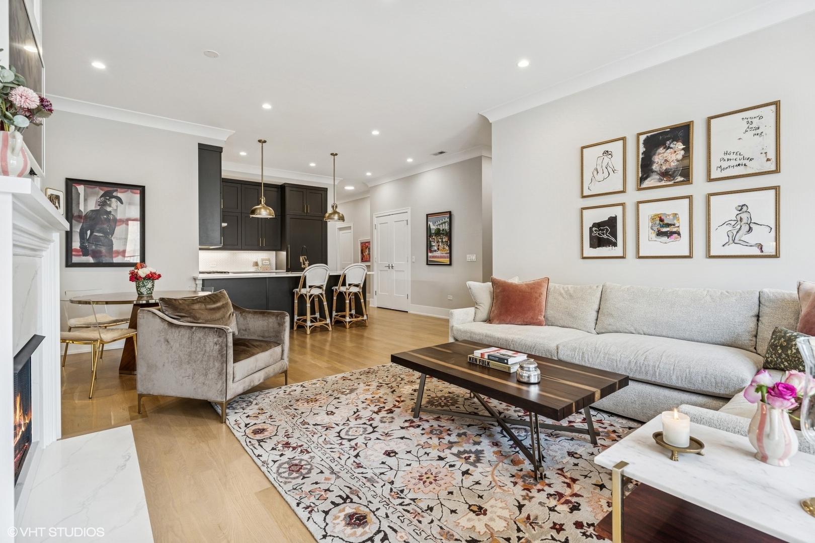 3154 N Southport Avenue Unit: 304