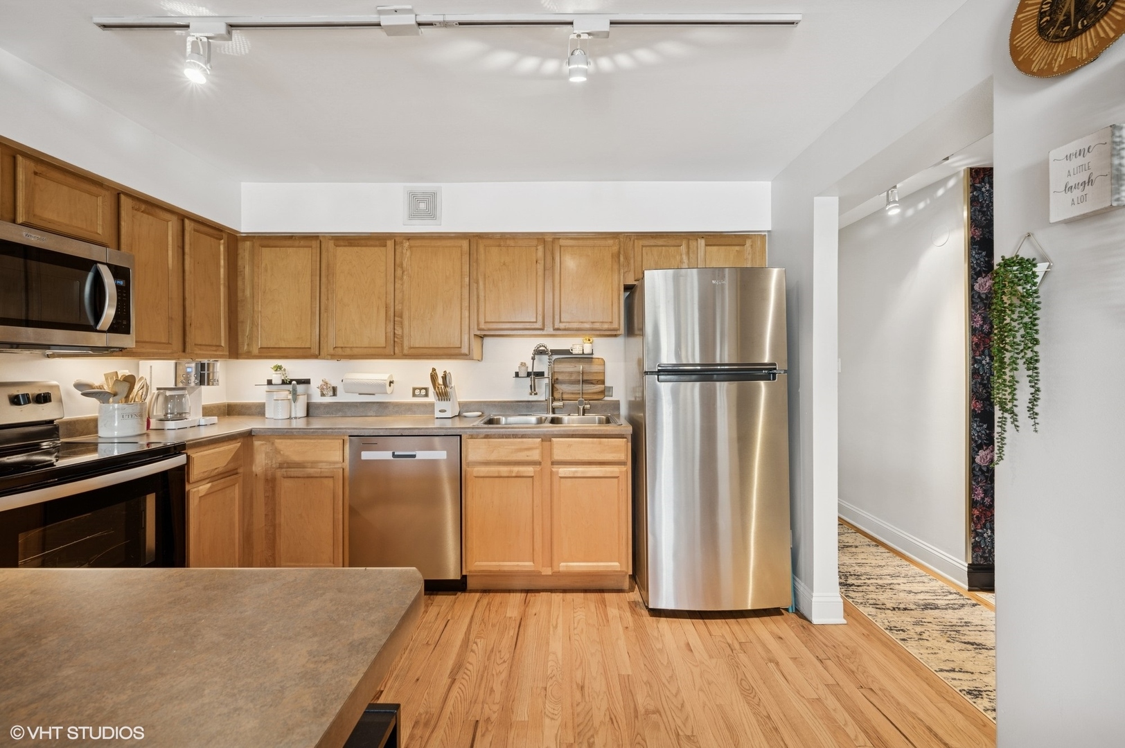5854 N Kenmore Avenue Unit: 4F