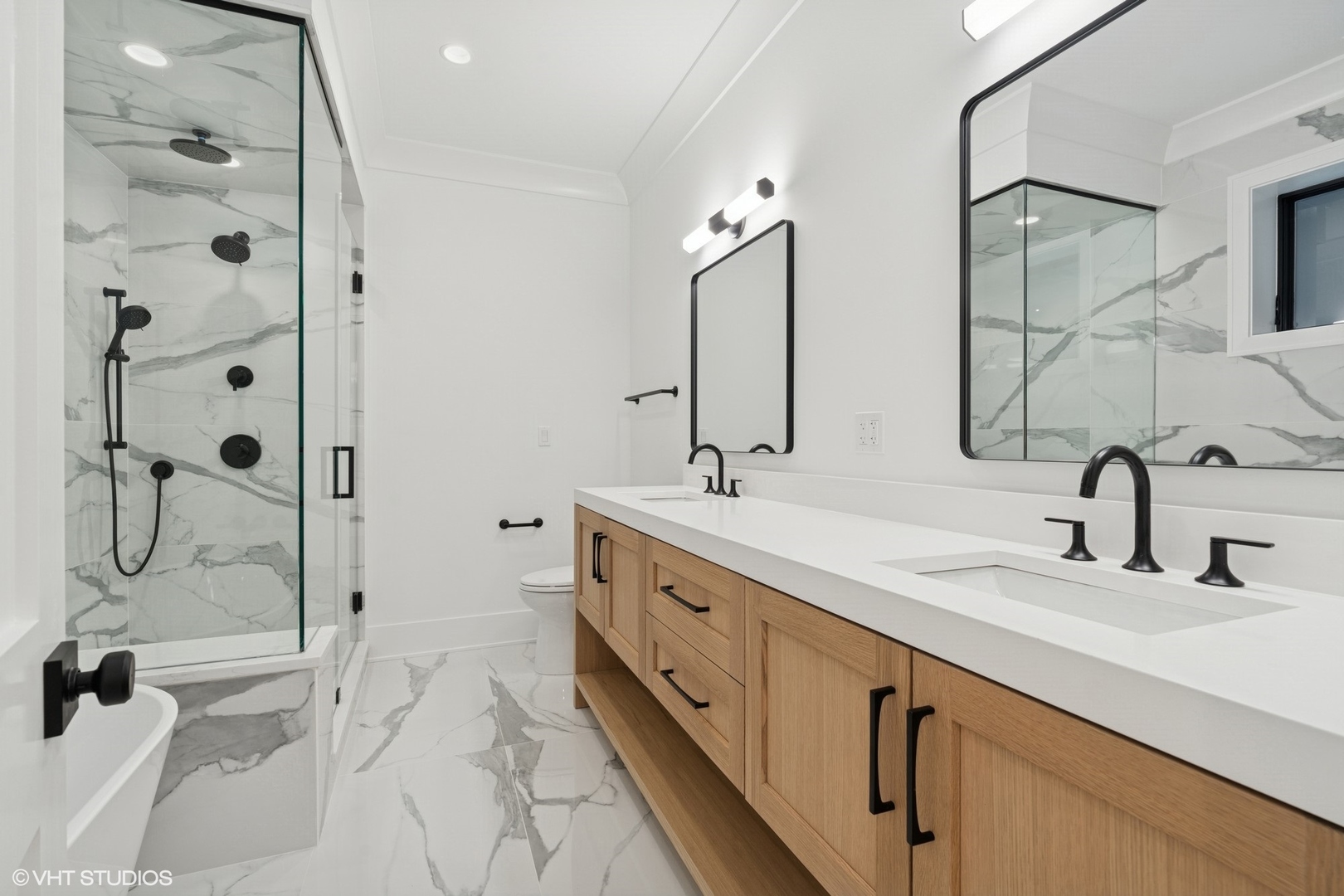 2118 N Sheffield Avenue Unit: 1