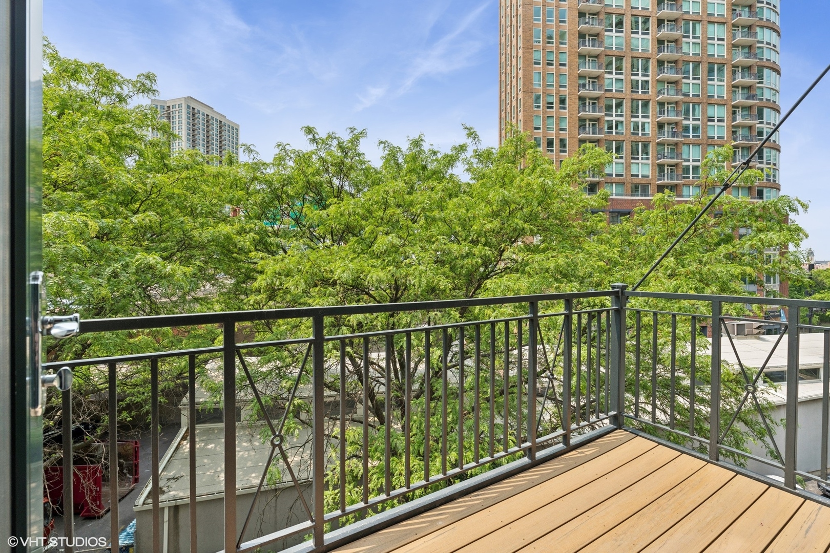 411 W Ontario Street Unit: 201-302