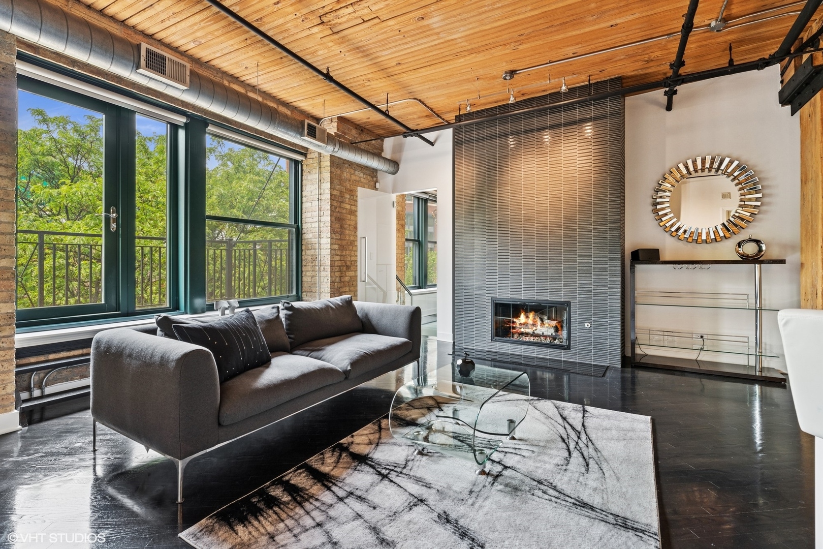 411 W Ontario Street Unit: 201-302