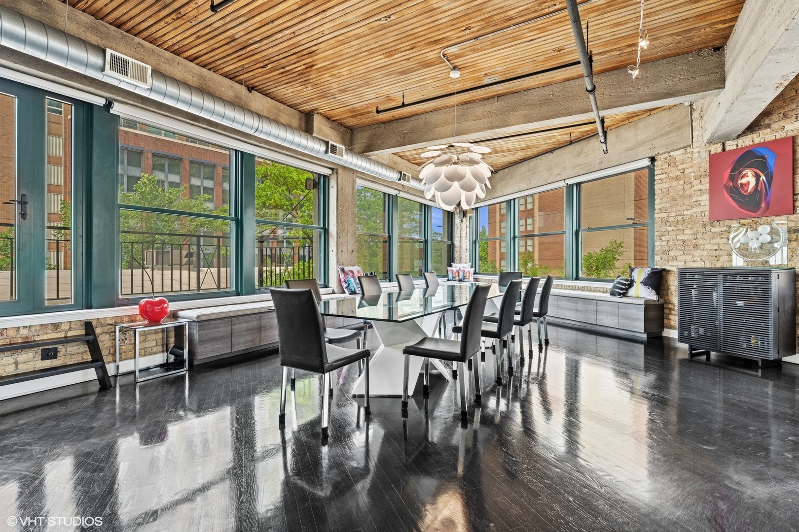411 W Ontario Street Unit: 201-302