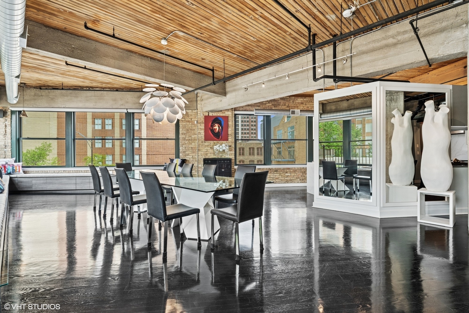 411 W Ontario Street Unit: 201-302