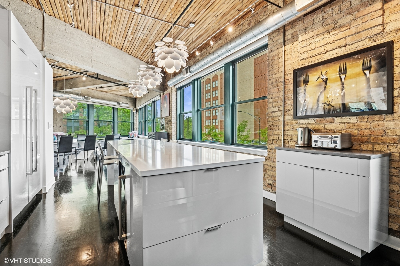 411 W Ontario Street Unit: 201-302
