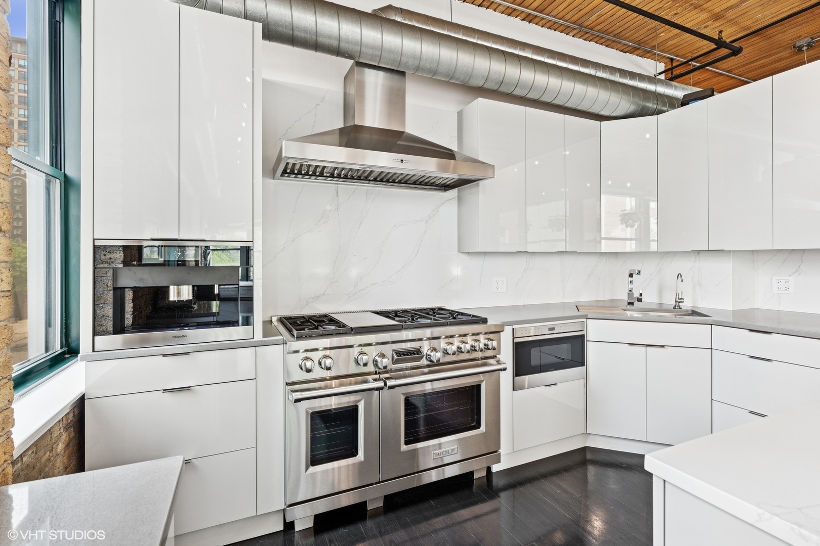 411 W Ontario Street Unit: 201-302