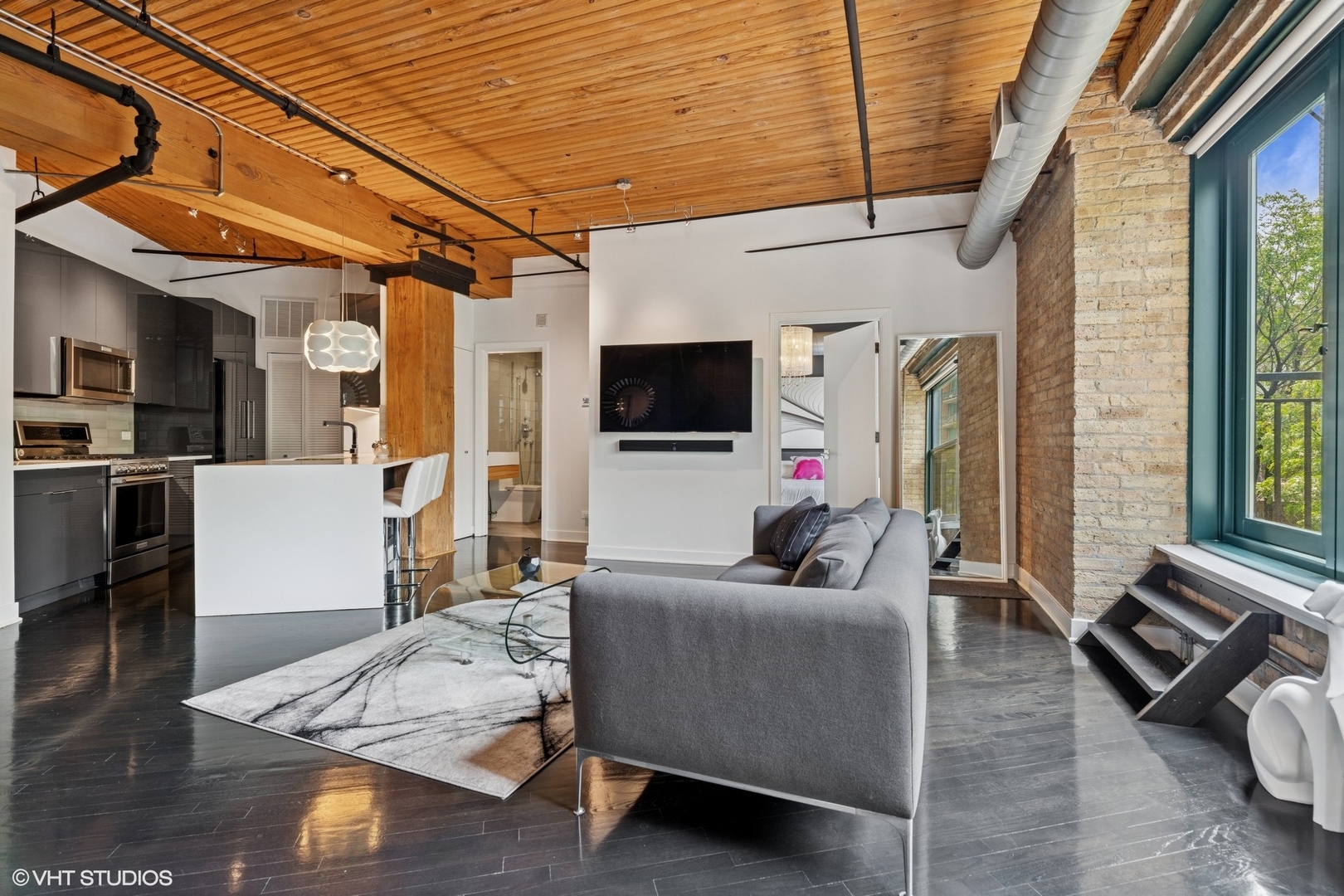 411 W Ontario Street Unit: 201-302