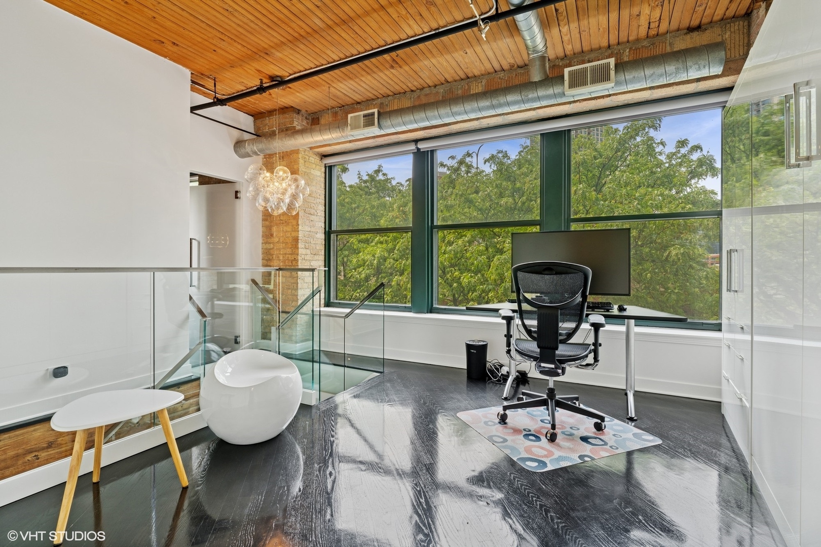 411 W Ontario Street Unit: 201-302