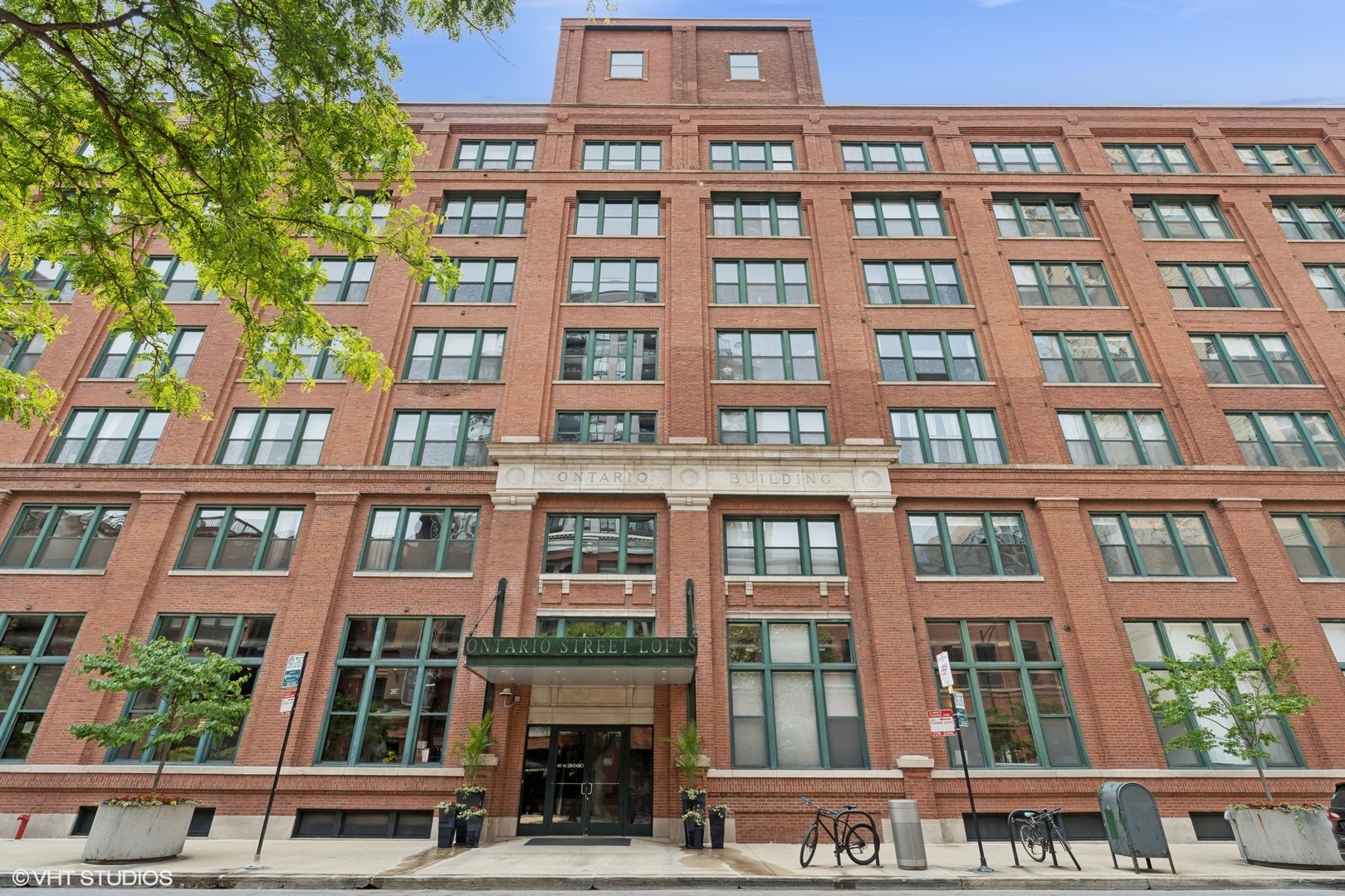 411 W Ontario Street Unit: 201-302