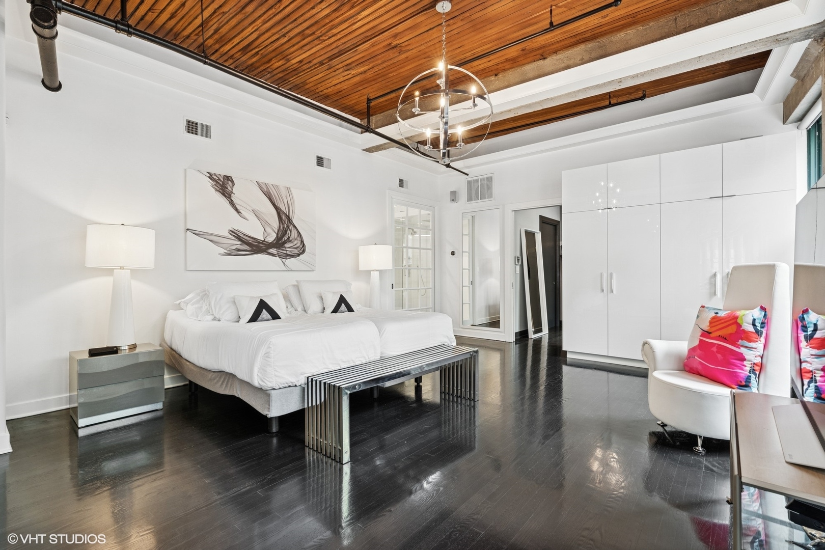411 W Ontario Street Unit: 201-302