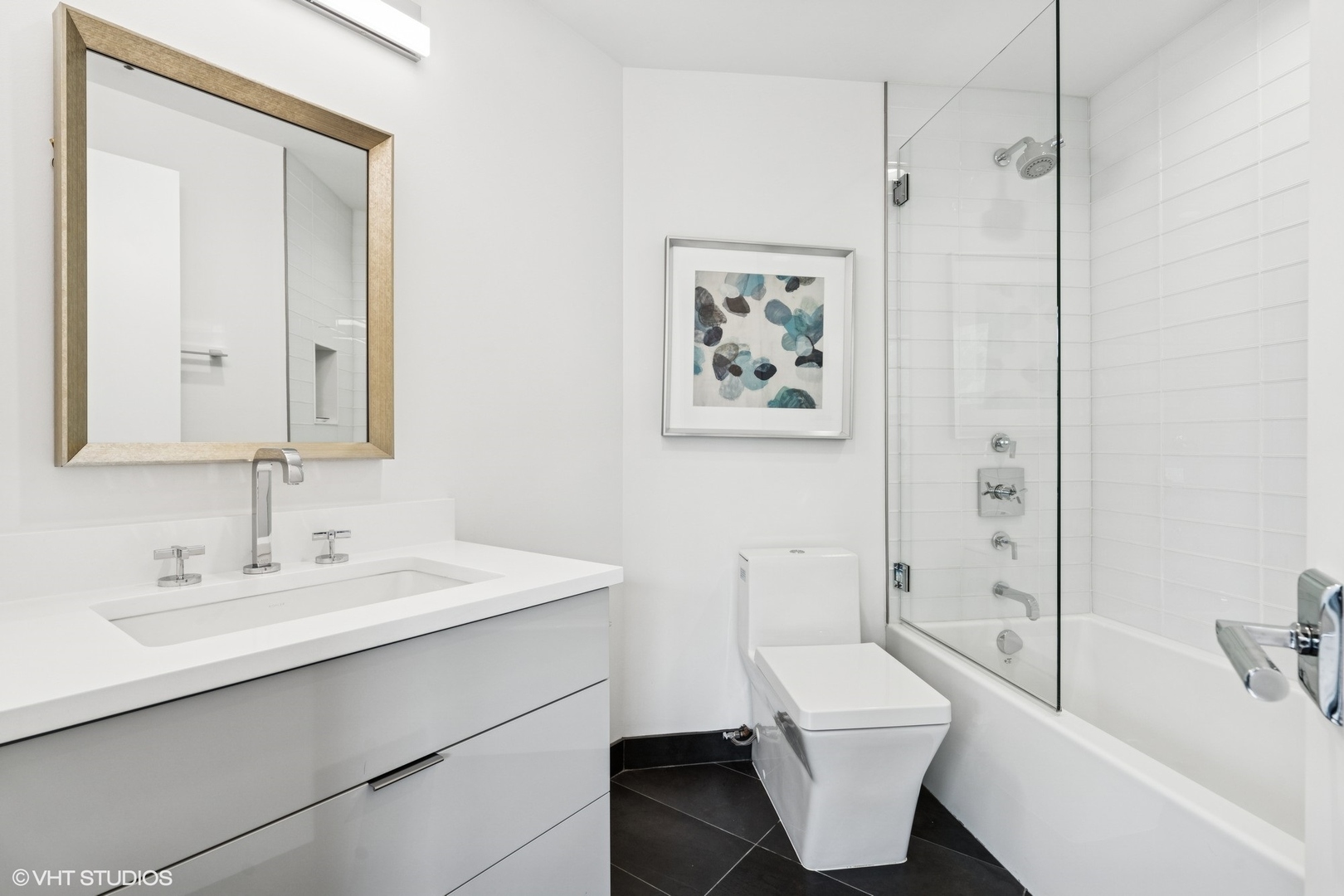 411 W Ontario Street Unit: 201-302
