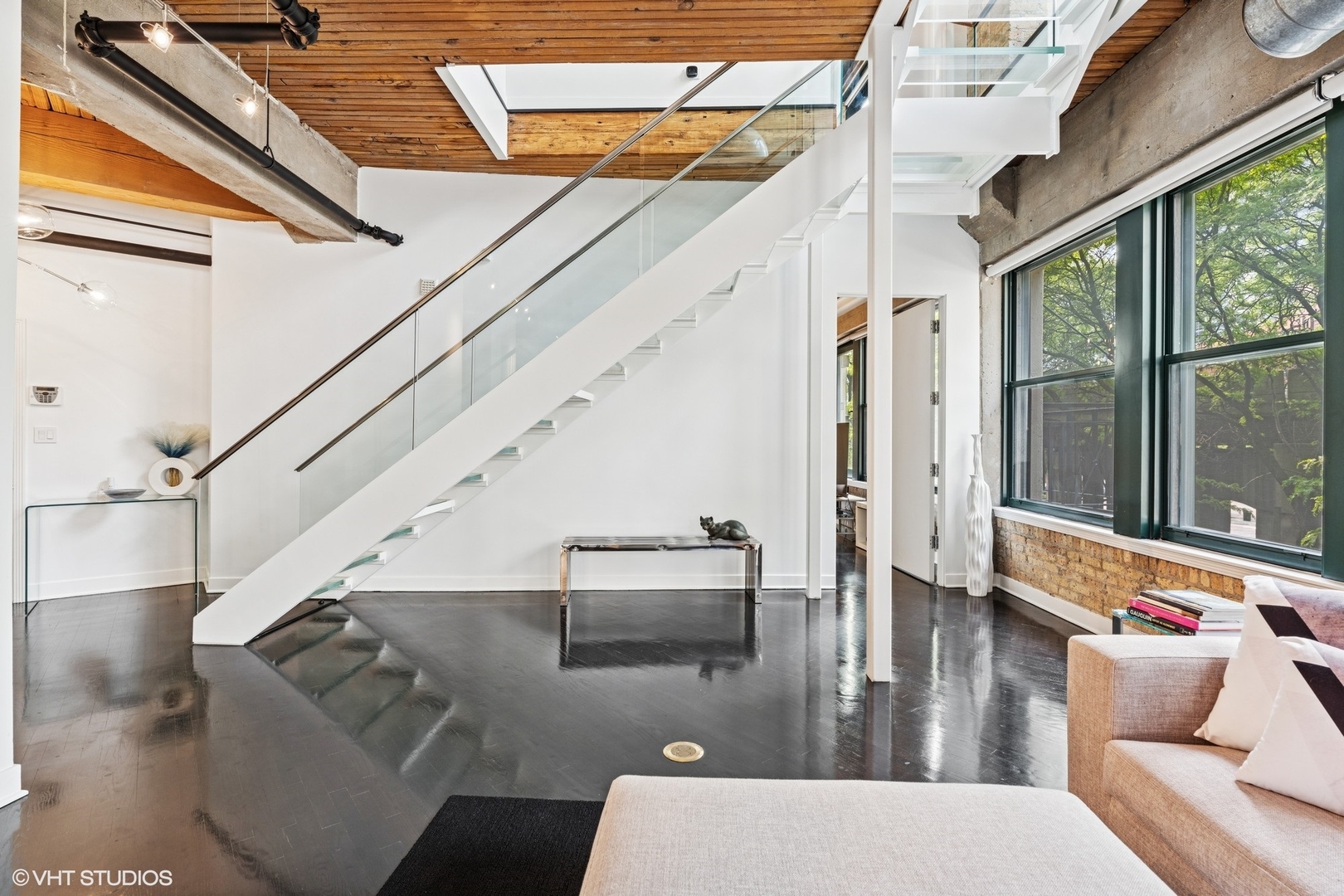 411 W Ontario Street Unit: 201-302