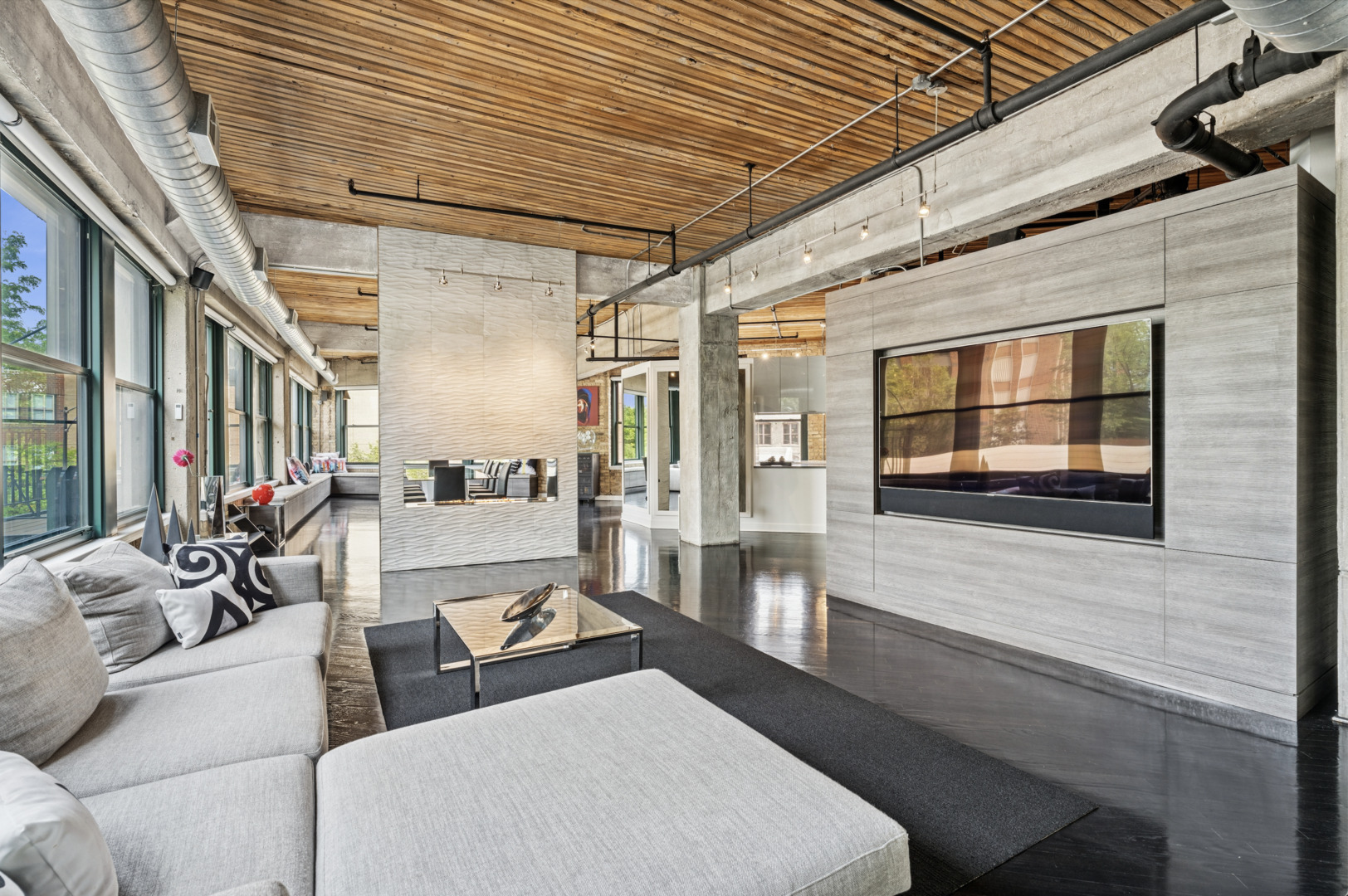 411 W Ontario Street Unit: 201-302
