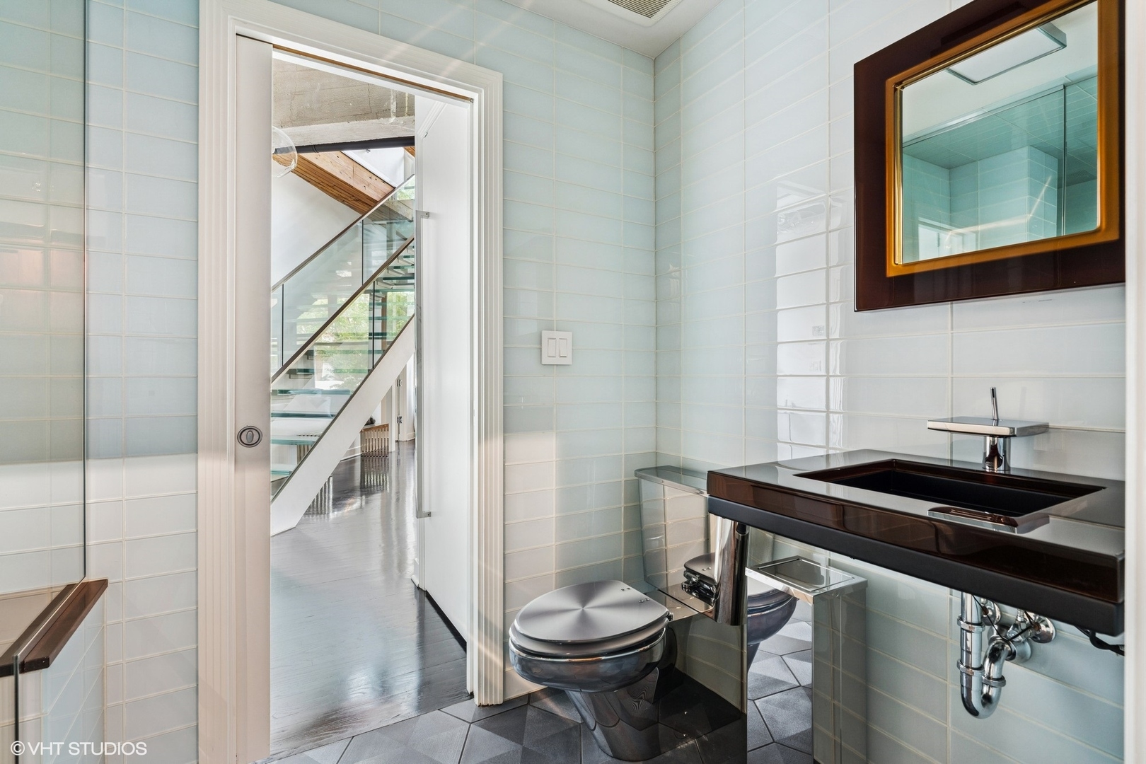 411 W Ontario Street Unit: 201-302