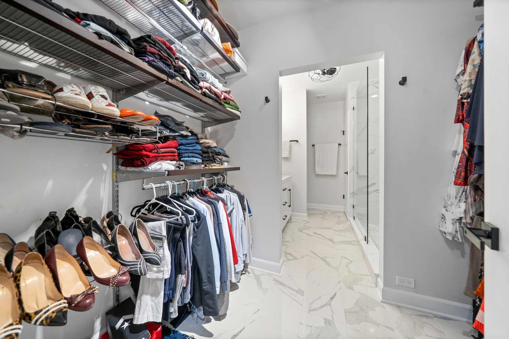 2321 W Lyndale Street Unit: 1