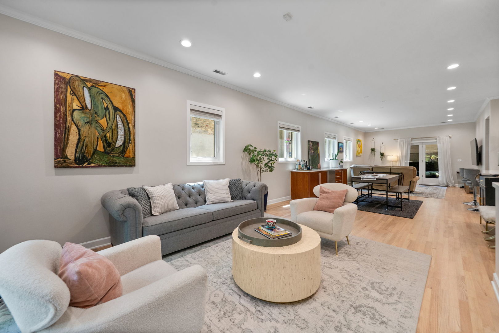 2321 W Lyndale Street Unit: 1