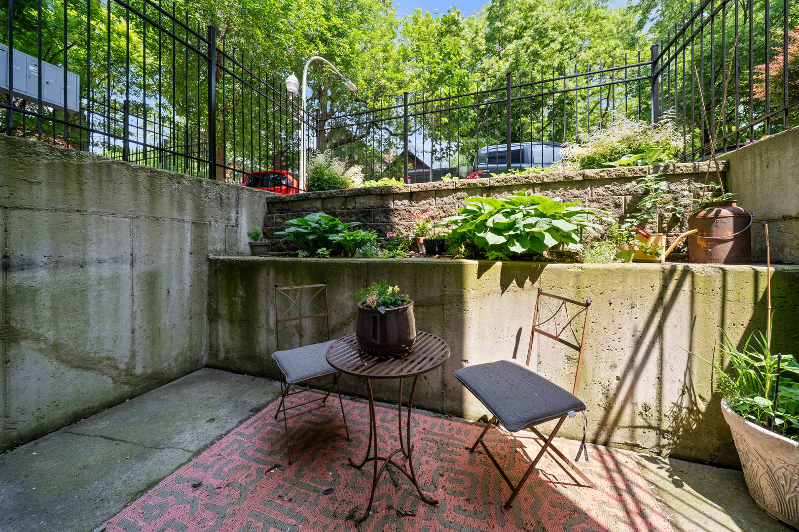 2321 W Lyndale Street Unit: 1