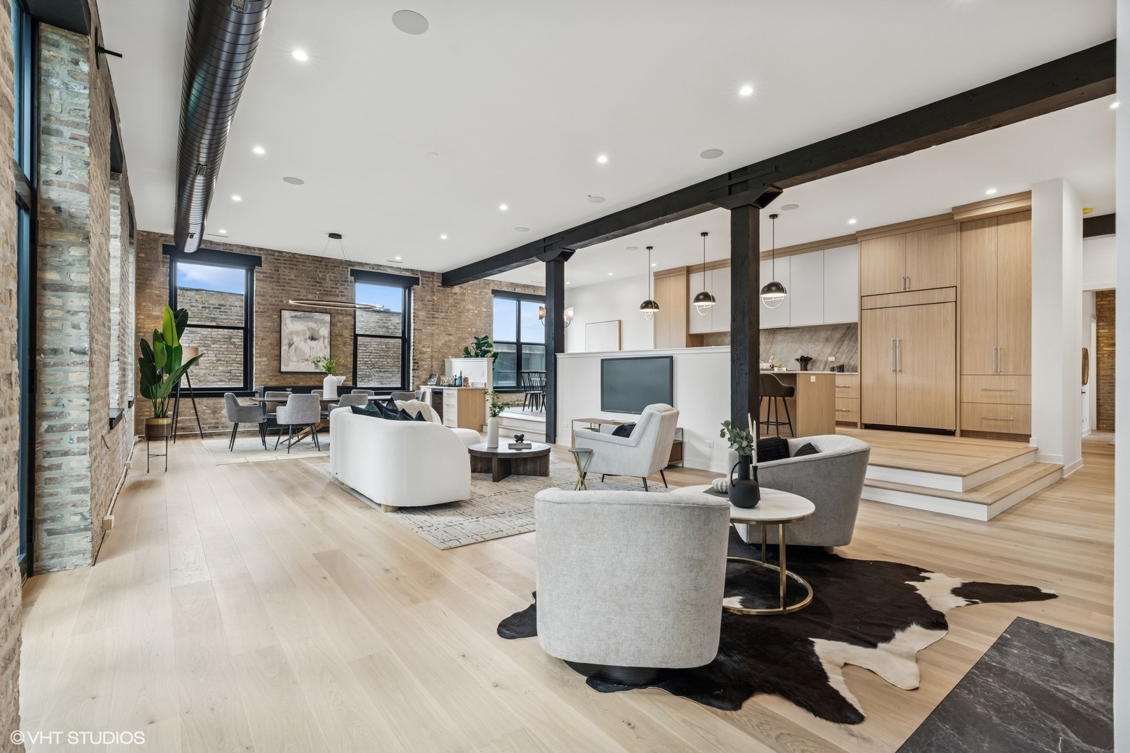 401 N Aberdeen Street Unit: 2N