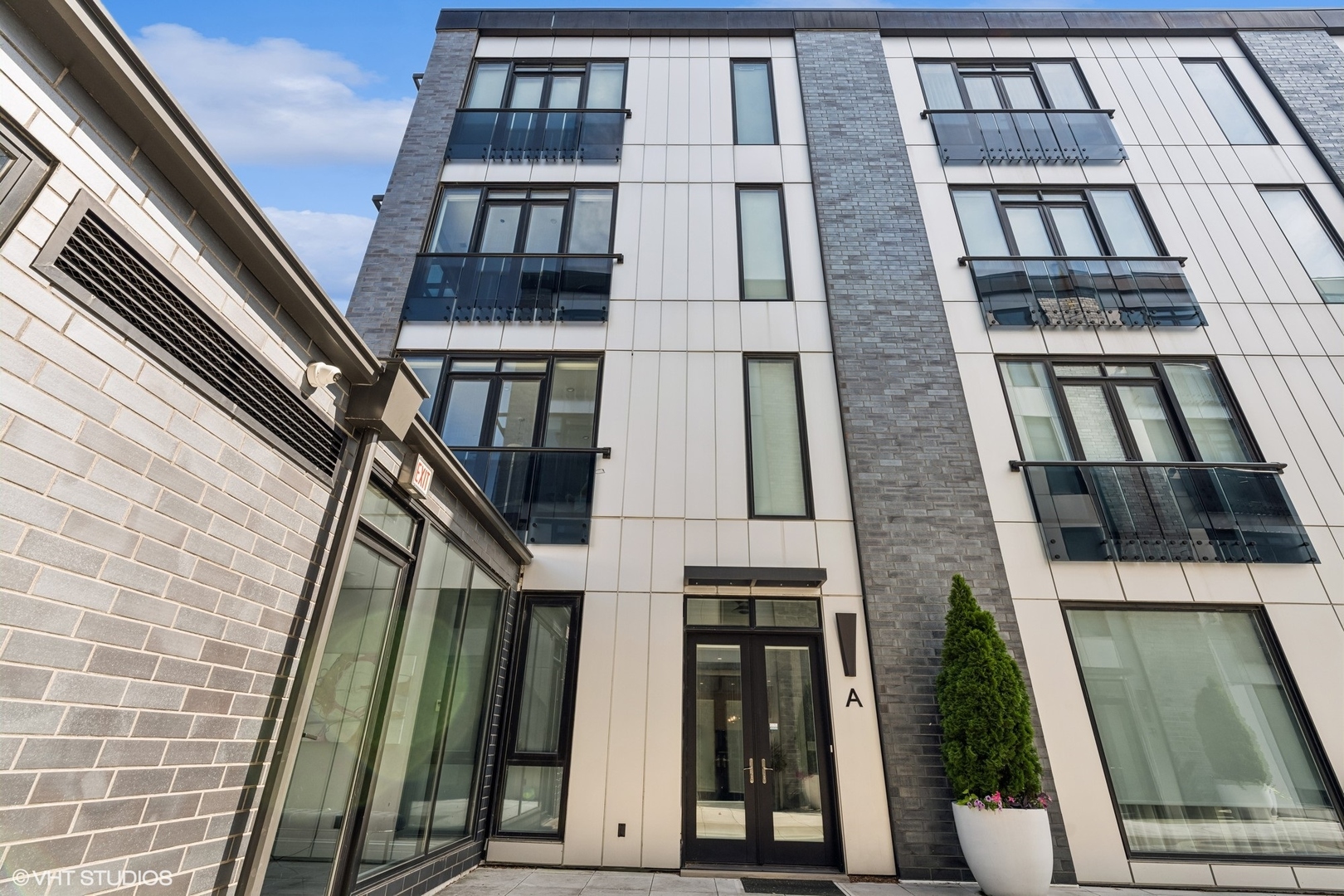 20 N Loomis Street Unit: A