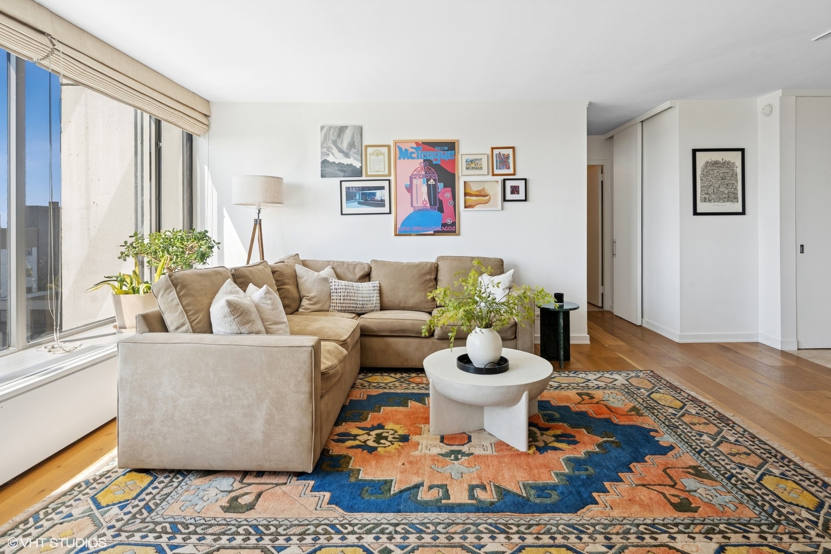 5455 N Sheridan Road Unit: 1006