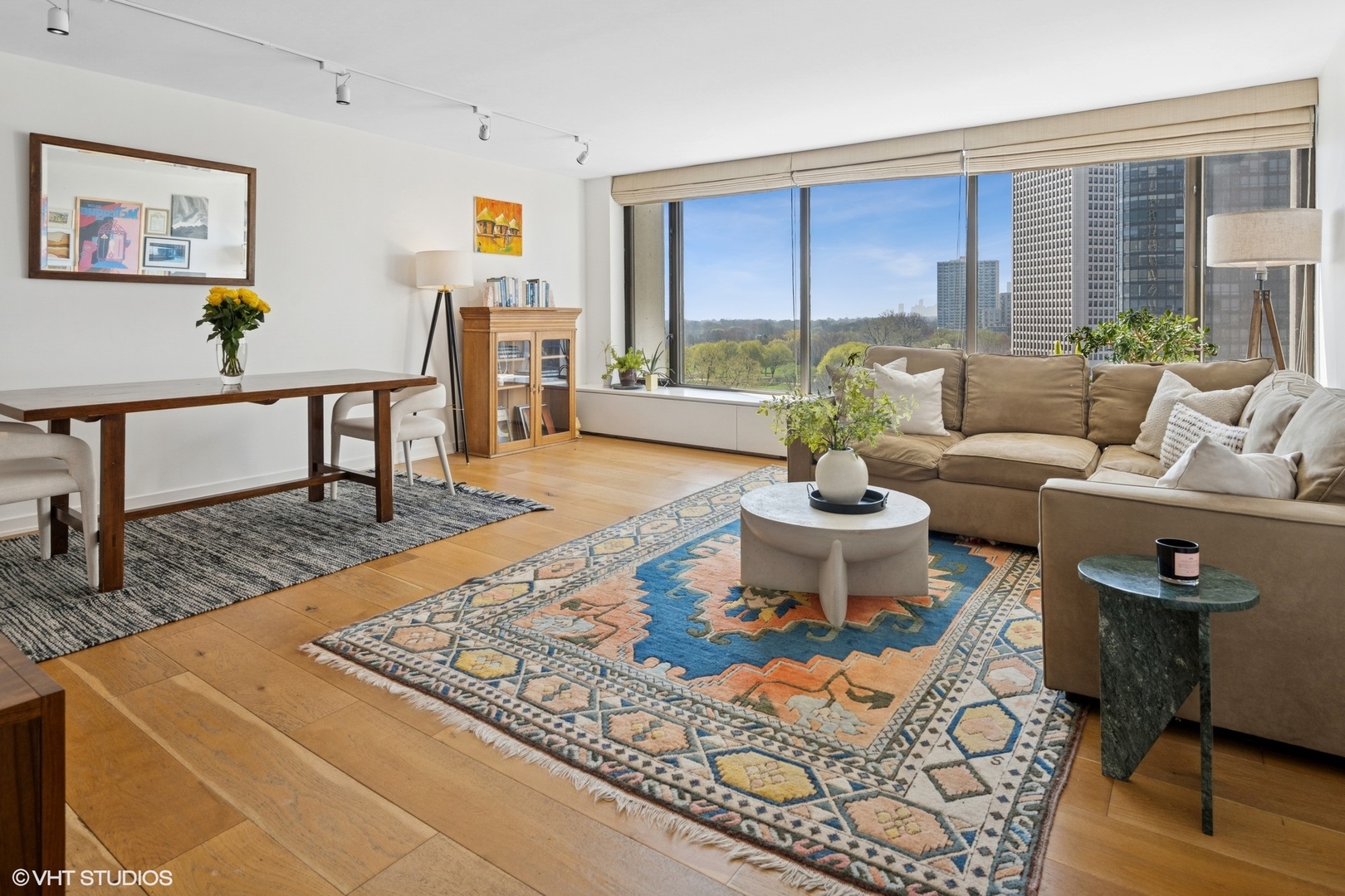 5455 N Sheridan Road Unit: 1006