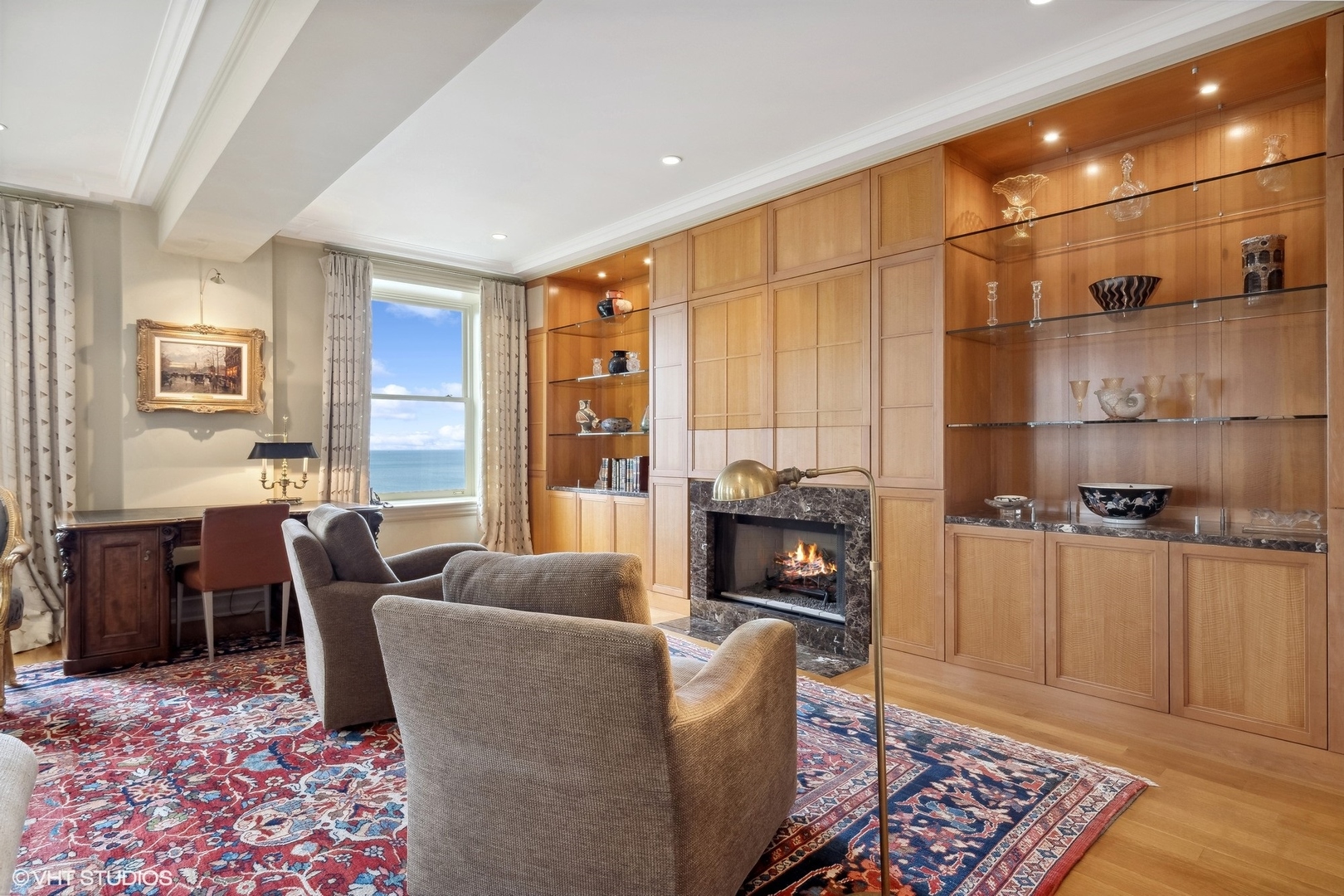 189 E Lake Shore Drive Unit: 15W