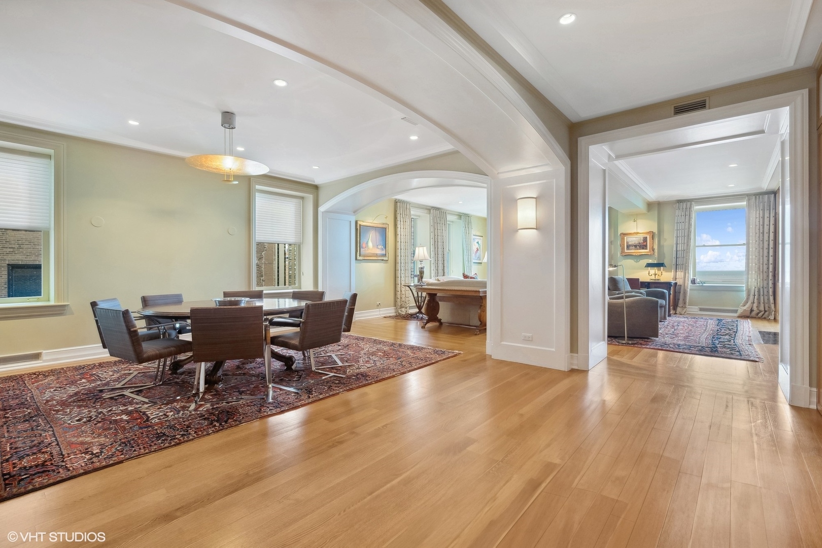 189 E Lake Shore Drive Unit: 15W