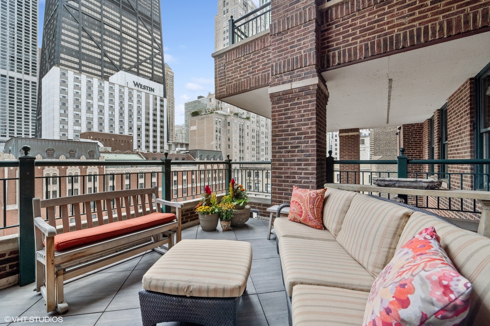 189 E Lake Shore Drive Unit: 15W