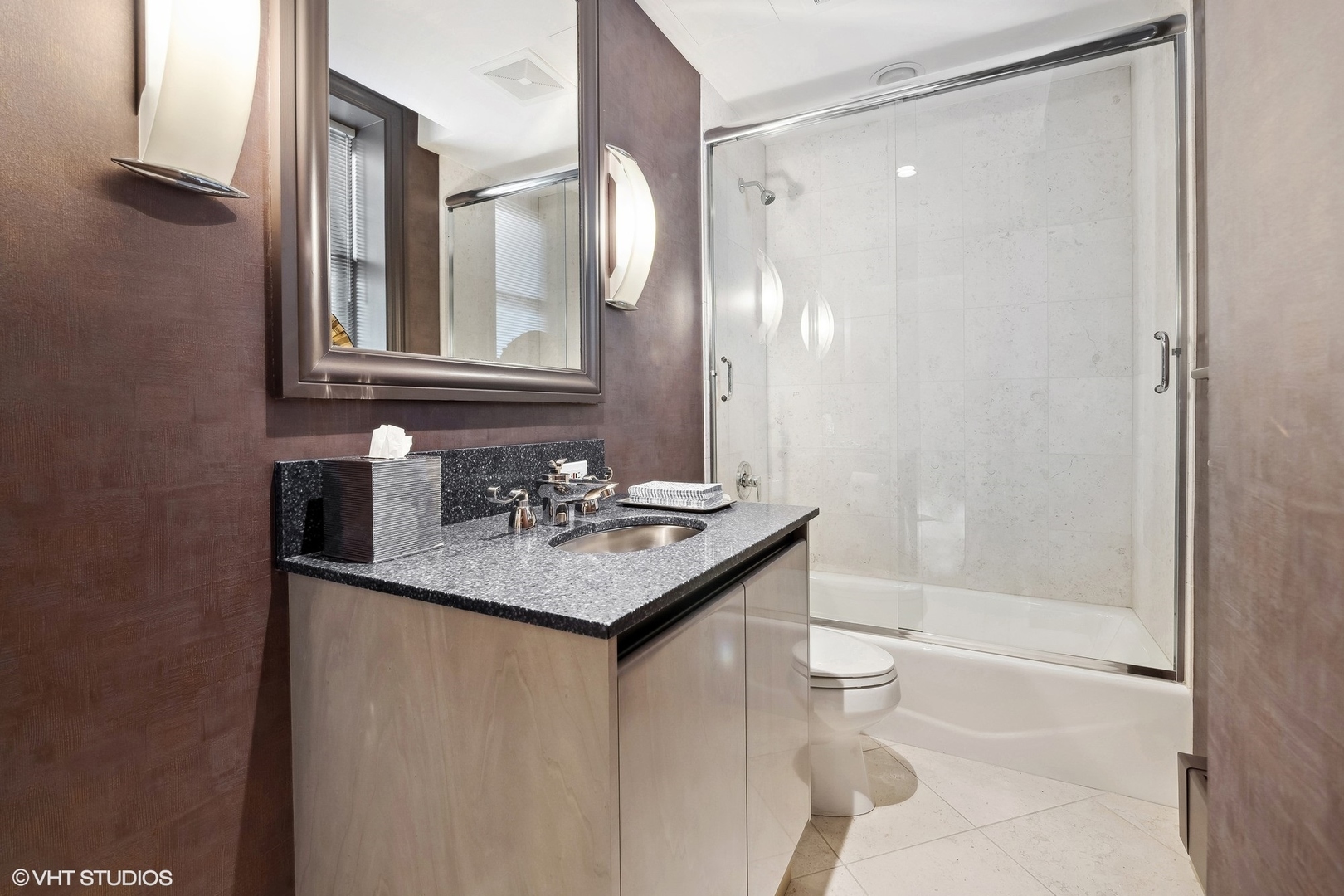 189 E Lake Shore Drive Unit: 15W