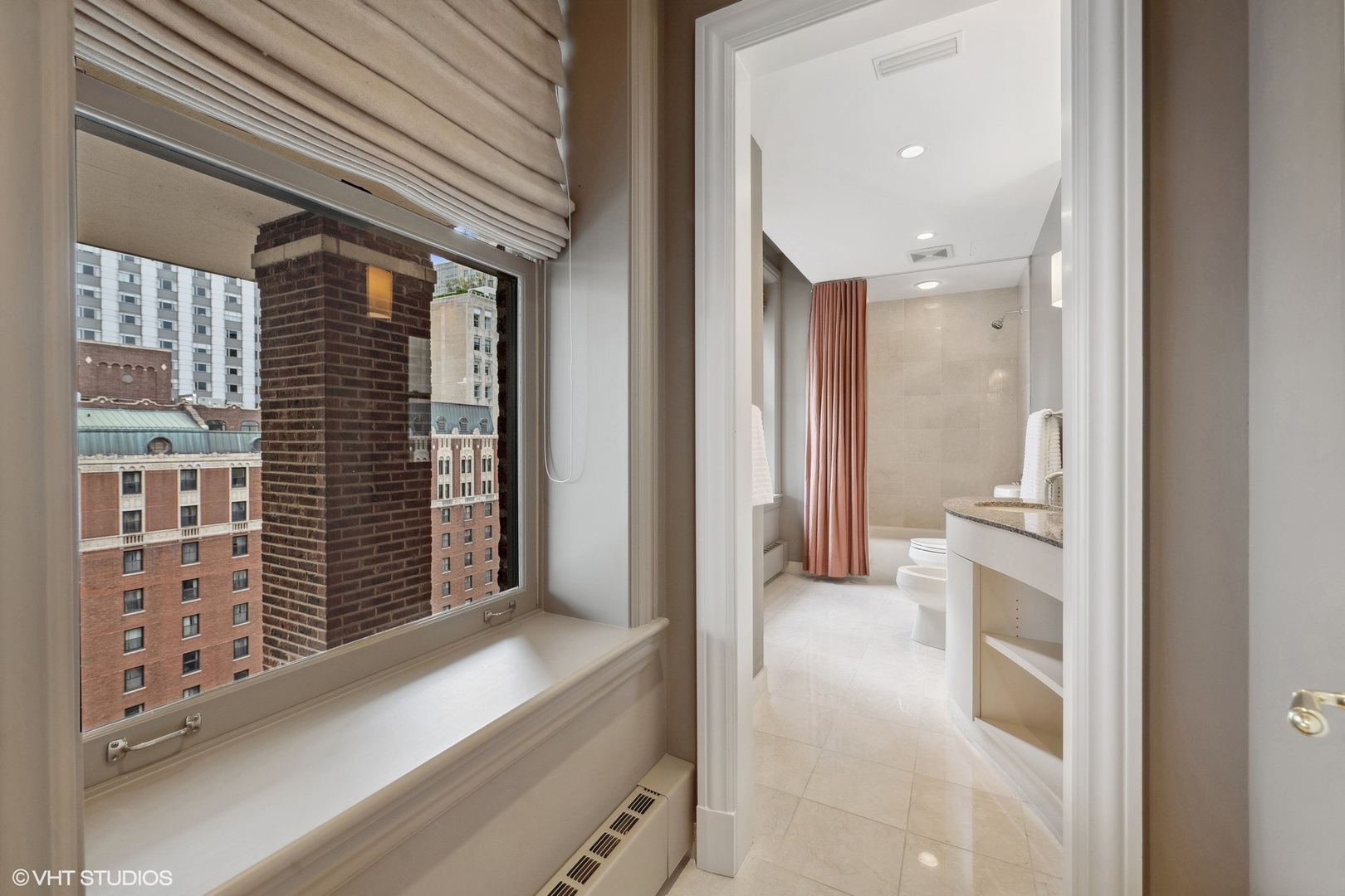 189 E Lake Shore Drive Unit: 15W