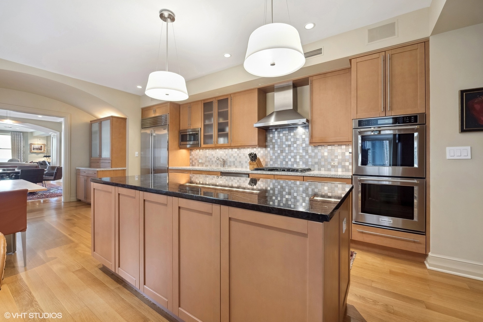 189 E Lake Shore Drive Unit: 15W